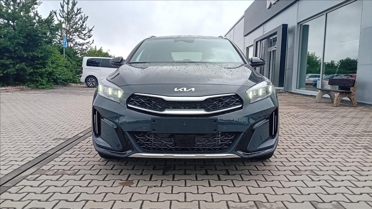 Kia XCee´d, 1,6 T-GDi GPF 7DCT STEEL EDIT. - fotka 2