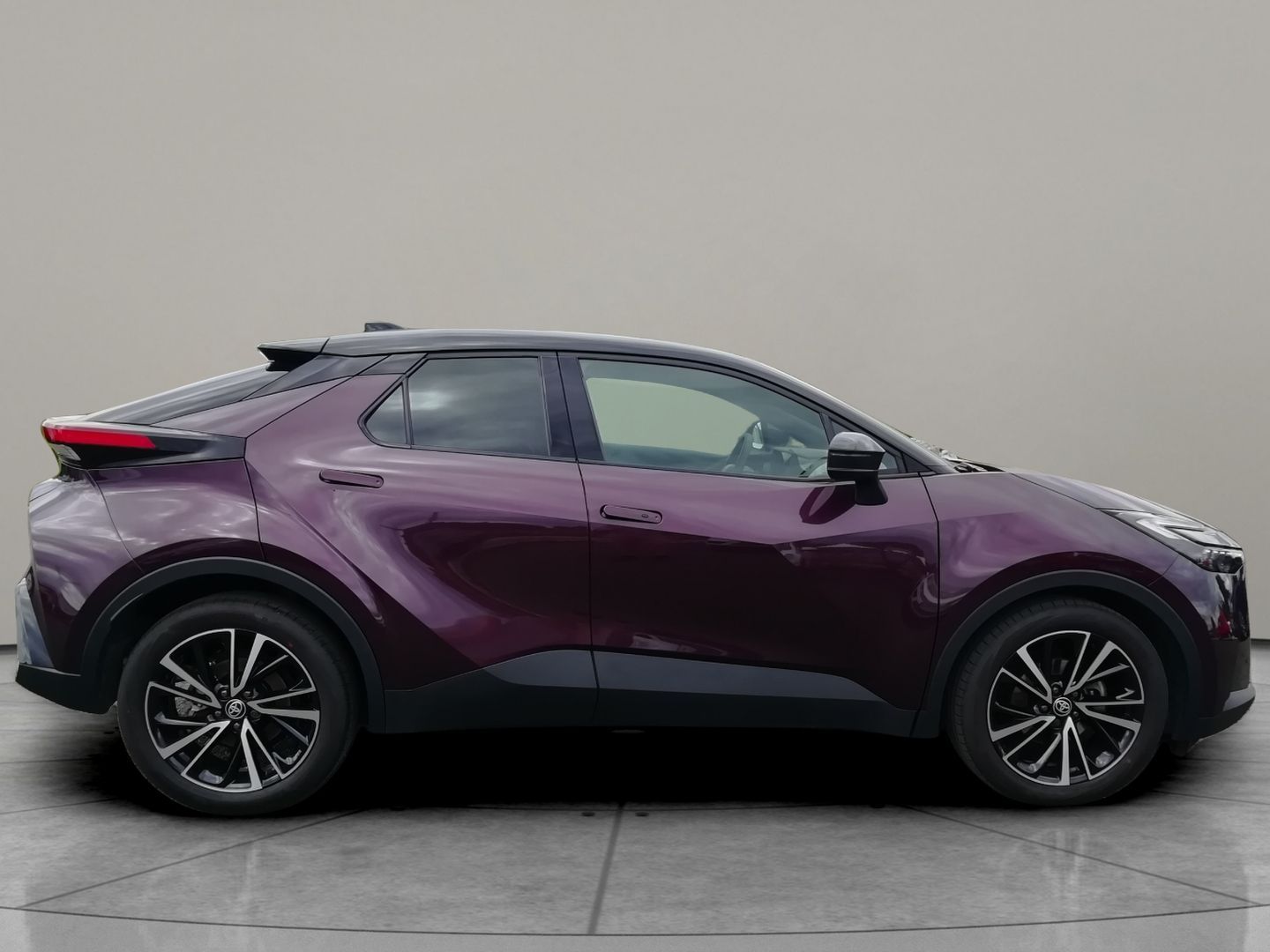 Toyota C-HR, 1,8 HEV Executive FWD - fotka 3