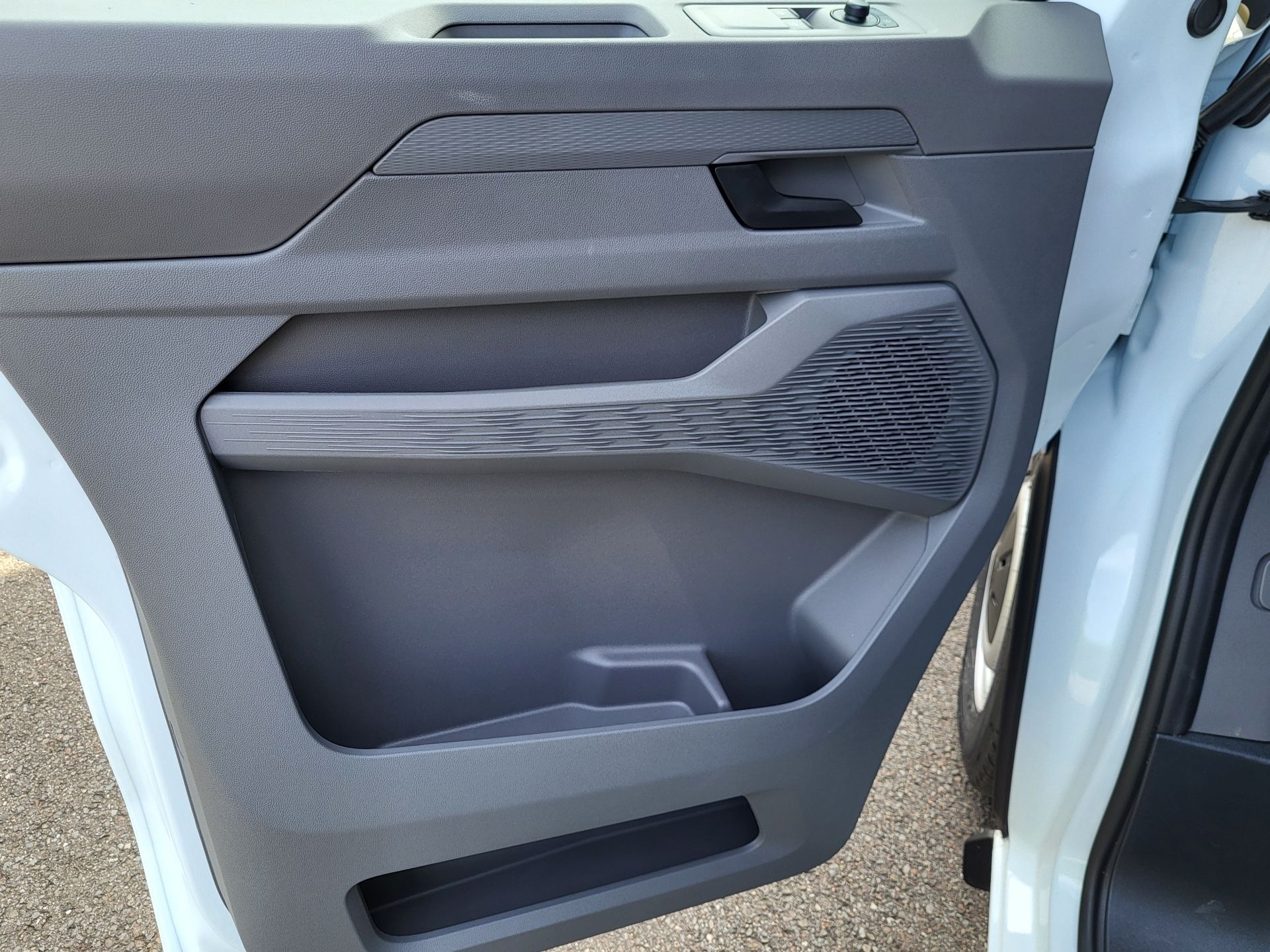 Volkswagen Transporter, Skříň 2,0 TDI DR 110 kW - fotka 6