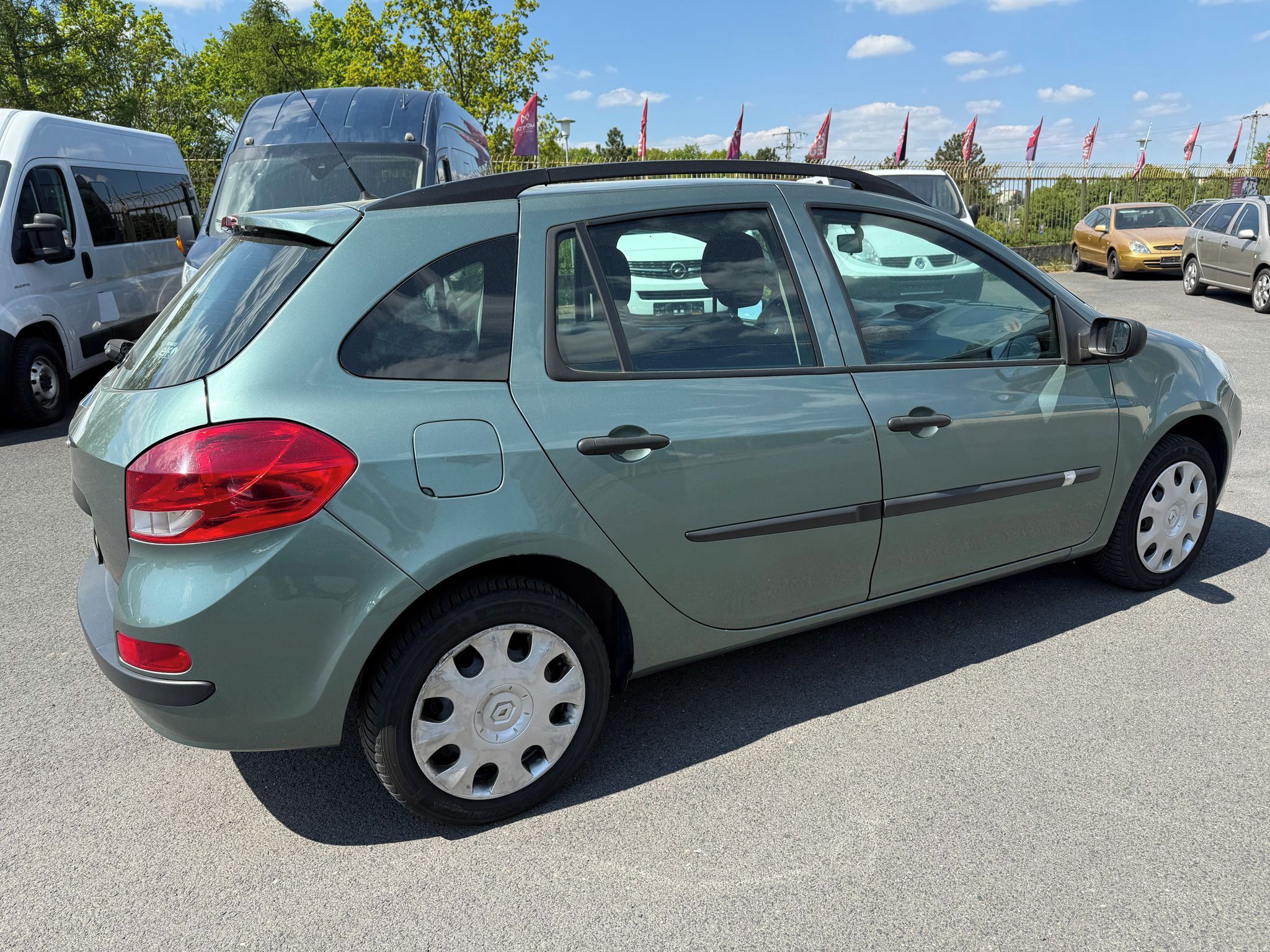 Renault Clio, 1.2 i - fotka 4