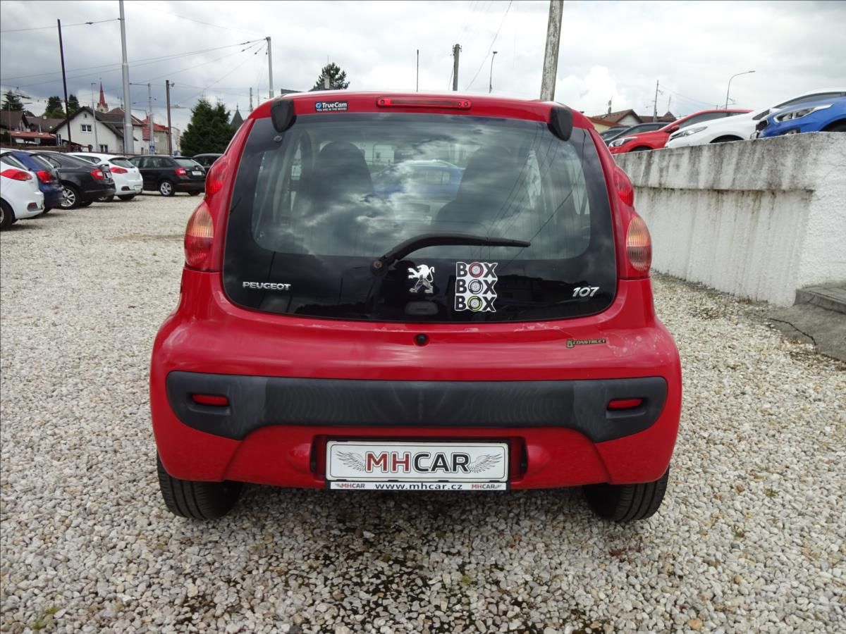 Peugeot 107, 1.0i 50 kW - fotka 6