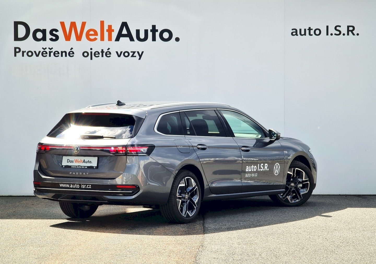 Volkswagen Passat Variant, Elegance 2,0 TDI DSG - fotka 2