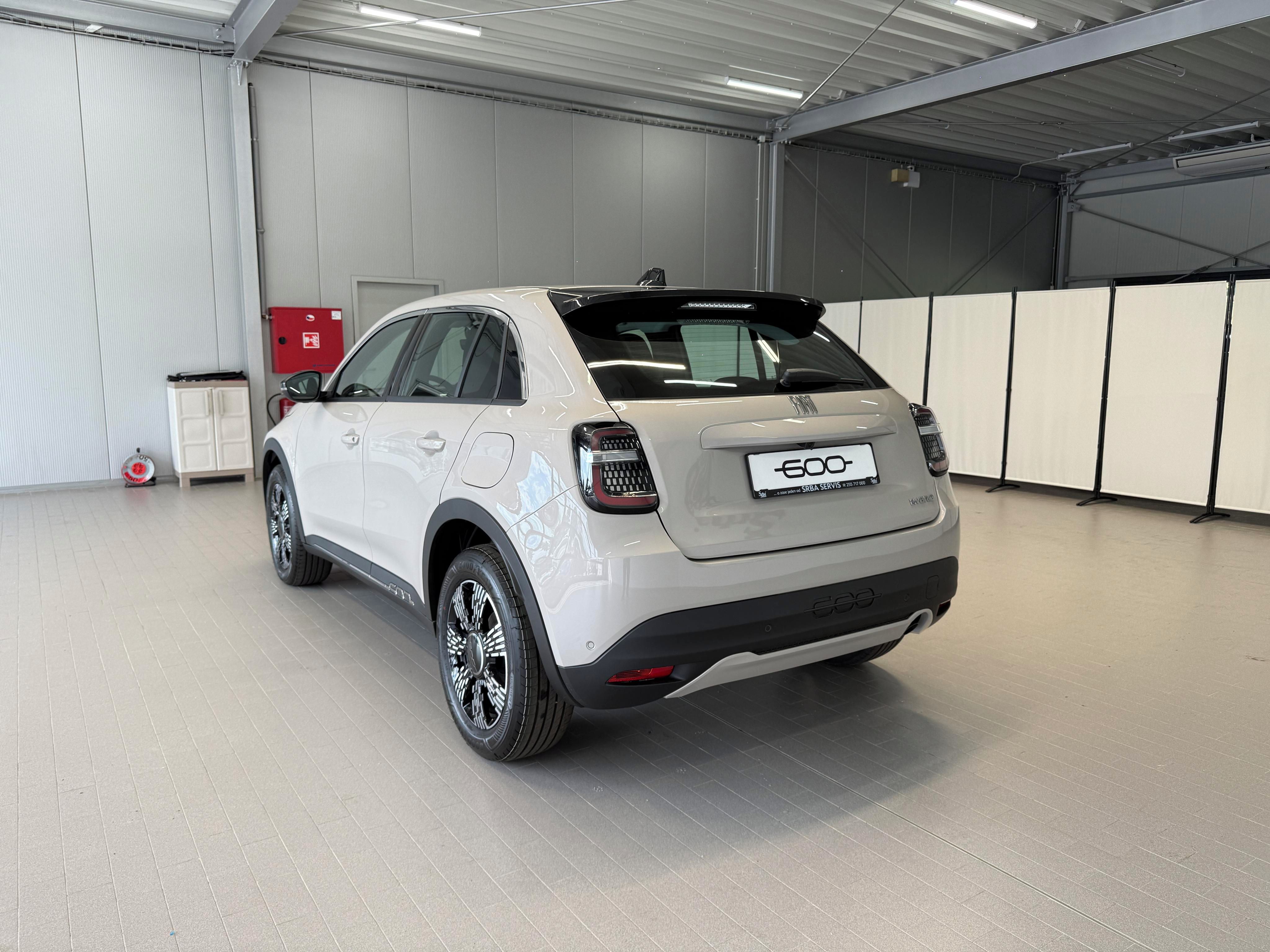 Fiat 600, 1.2 Turbo Hybrid 110k MHEV eDC - fotka 3