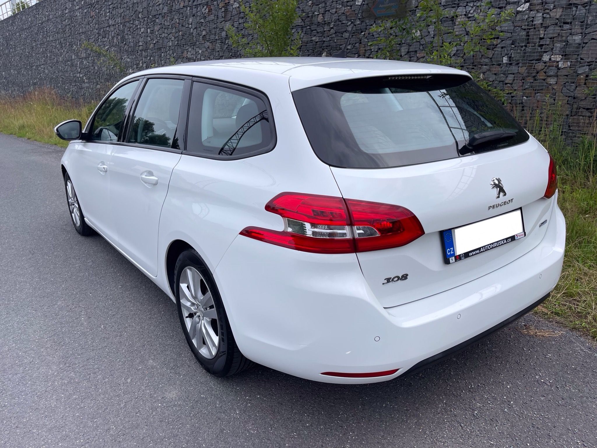 Peugeot 308, 1,6 HDi automat navi s.kniha - fotka 4