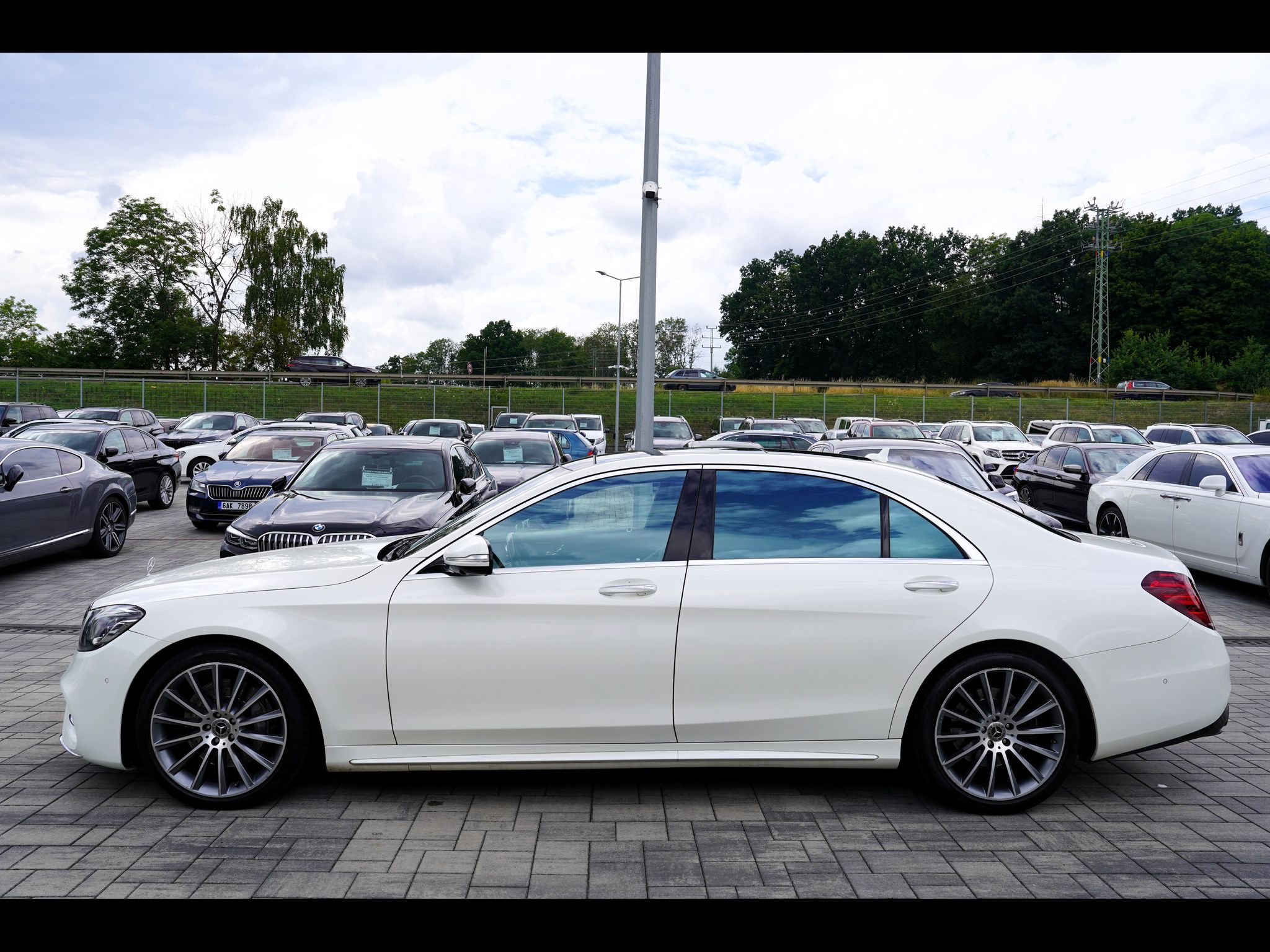 Mercedes-Benz Třídy S, S 400d Long/4M/AMG/Burmester - fotka 3