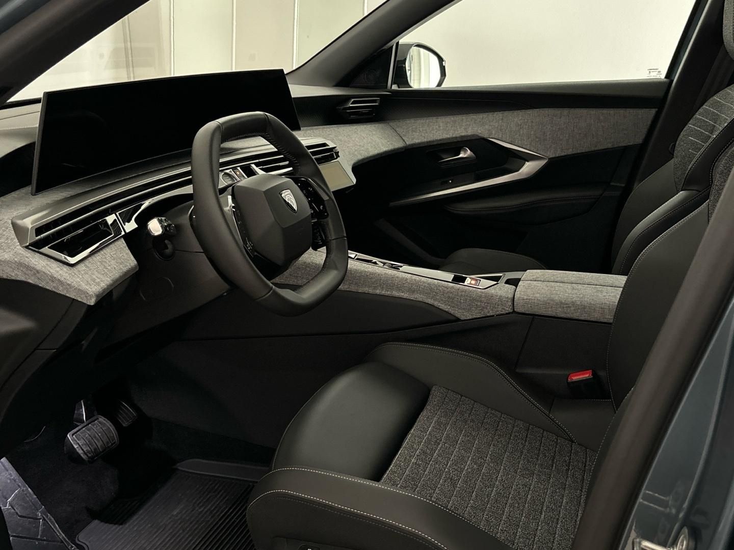 Peugeot 5008, Allure + Pack Panoramic Navi - fotka 6