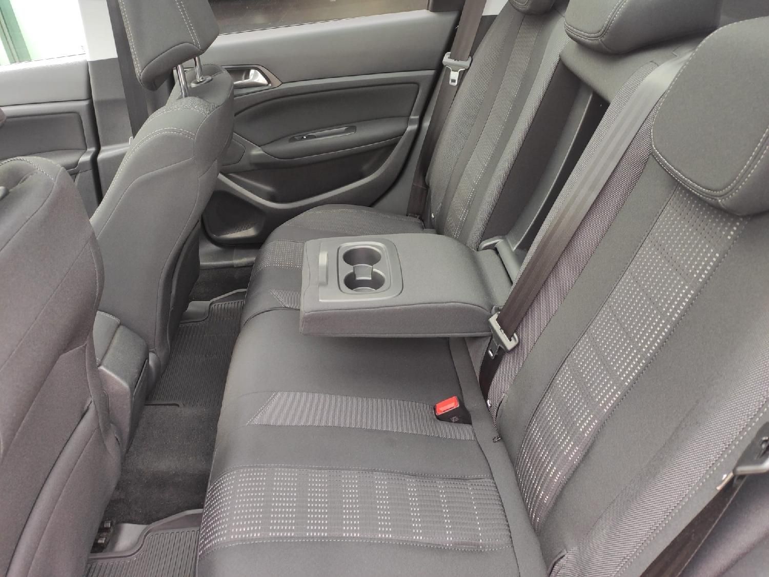 Peugeot 308, SW ALLURE 1.6 HDI AUT6 - fotka 5