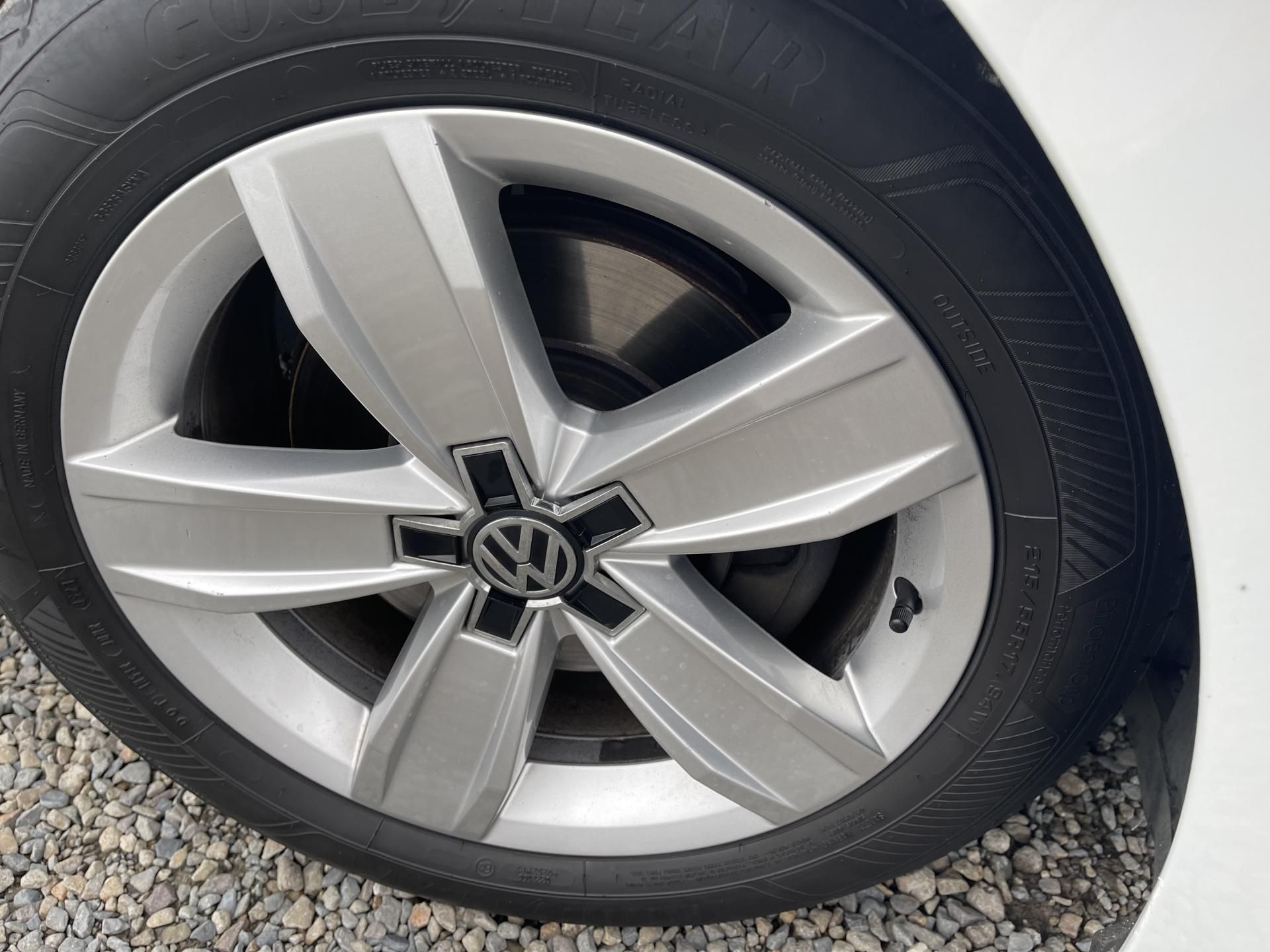 Volkswagen Passat, 2.0TDi DSG 4x4 ELEGANCE-DPH-ČR - fotka 4