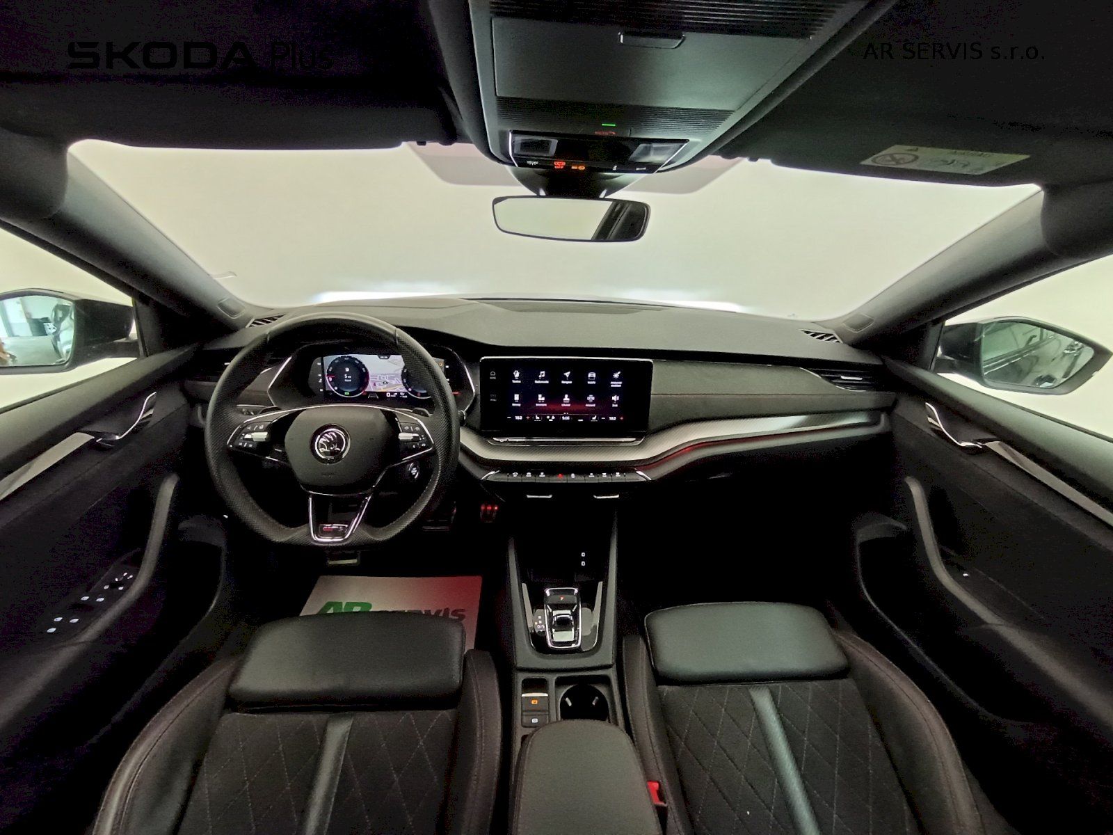 Škoda Octavia, Combi RS Challenge Plus 2.0TSI - fotka 5