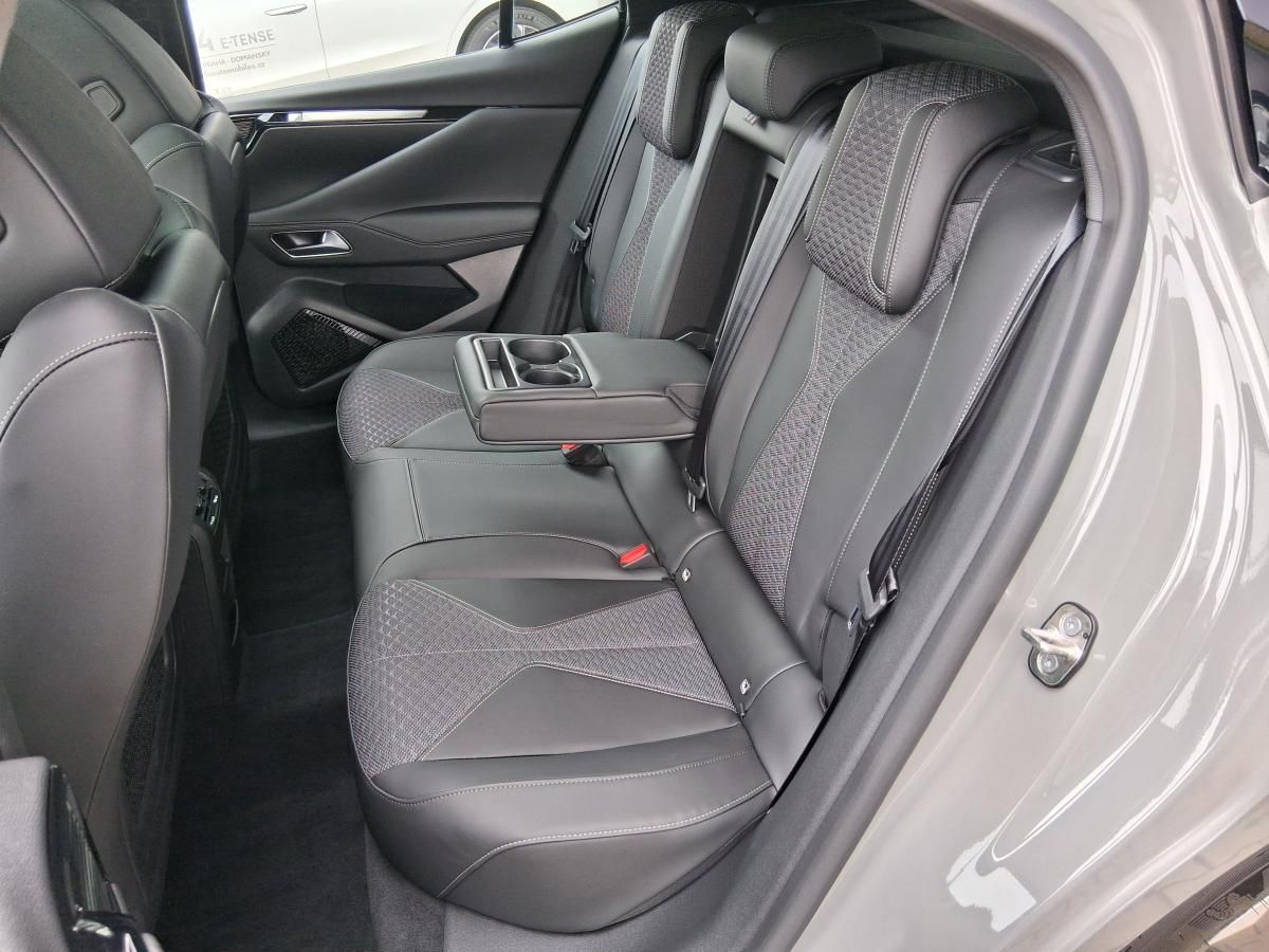 DS 4, TROCADERO 1.2 PURETECH 96 kW - fotka 5