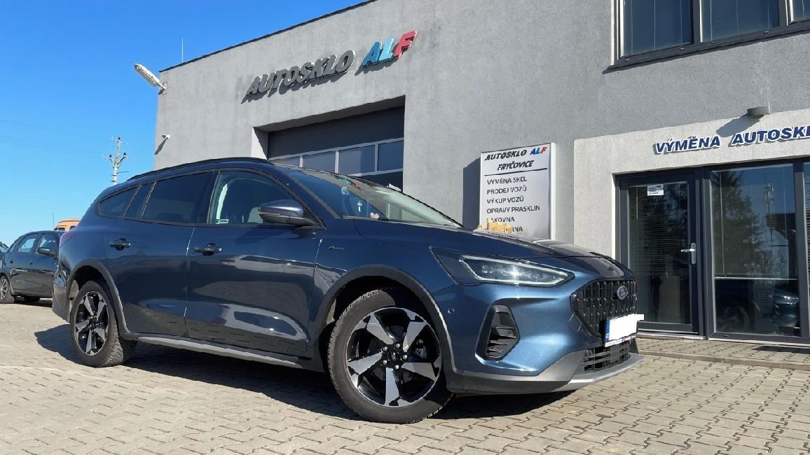 Ford Focus, 1,0 114 kW ACTIVE X HYBRIT /AT - fotka 2