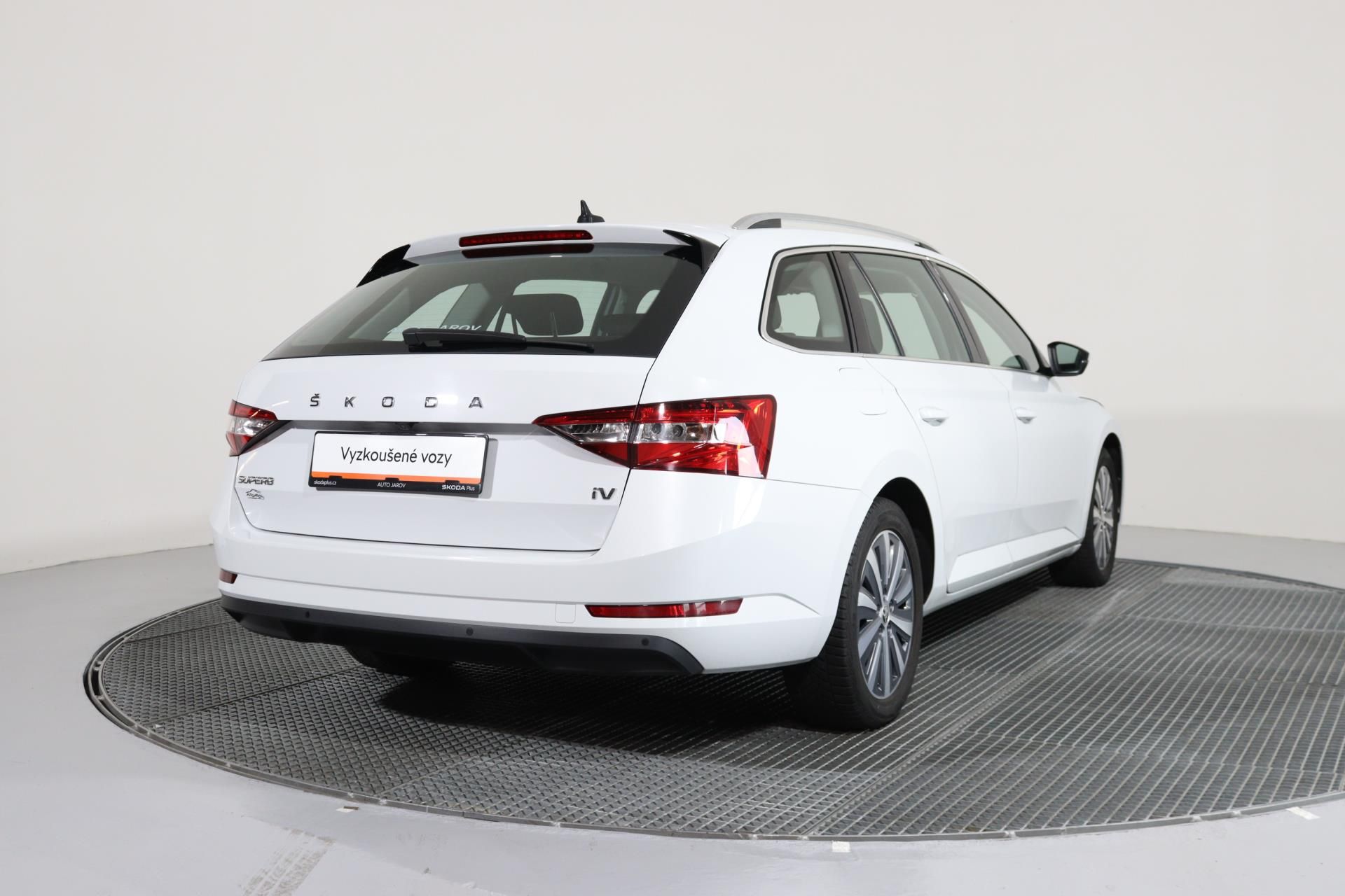 Škoda Superb, COMBI iV STYLE 1,4 TSI 115 kW - fotka 2