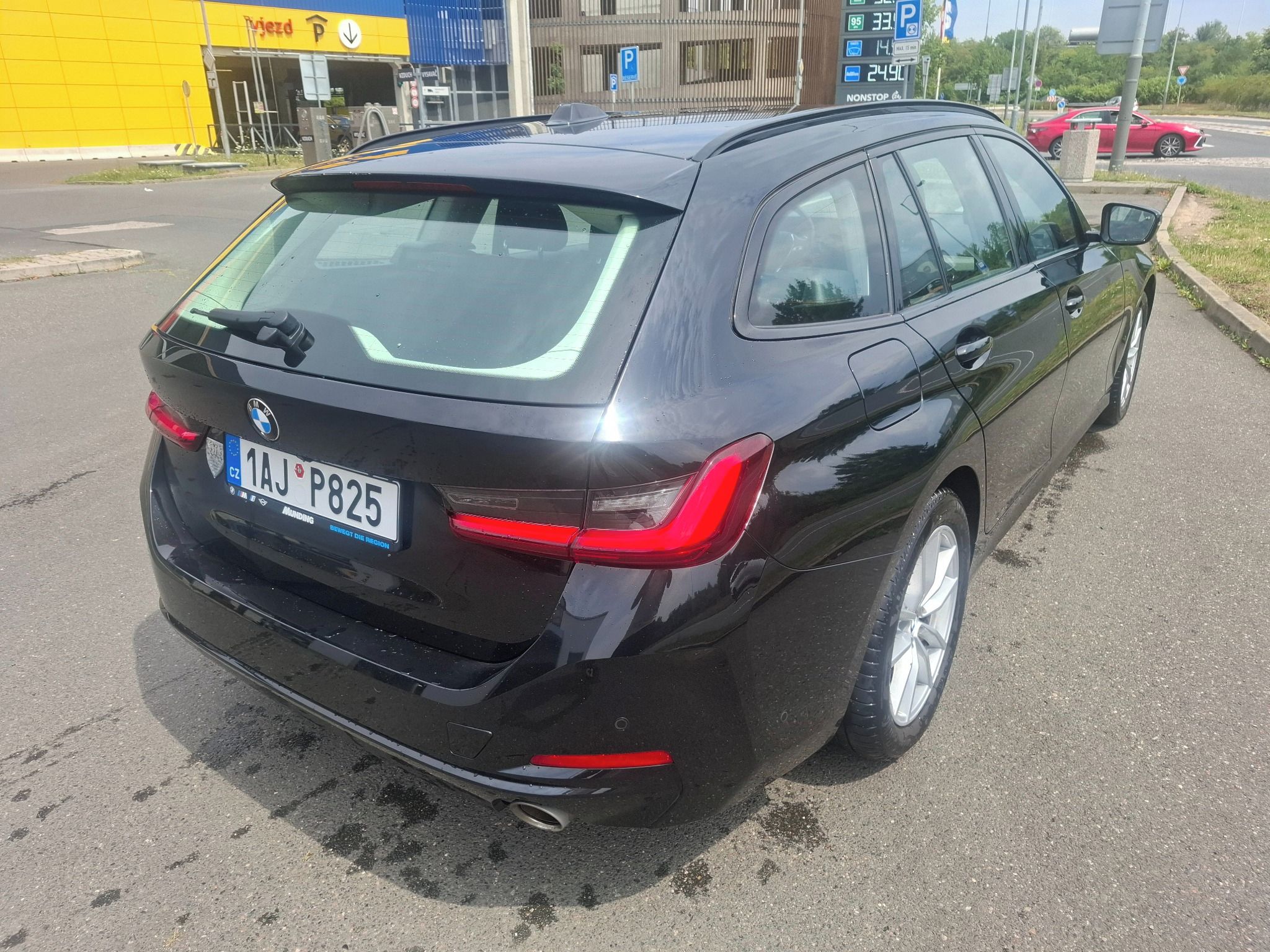 BMW Řada 3, 320i Facelift  CÉBIA - fotka 5