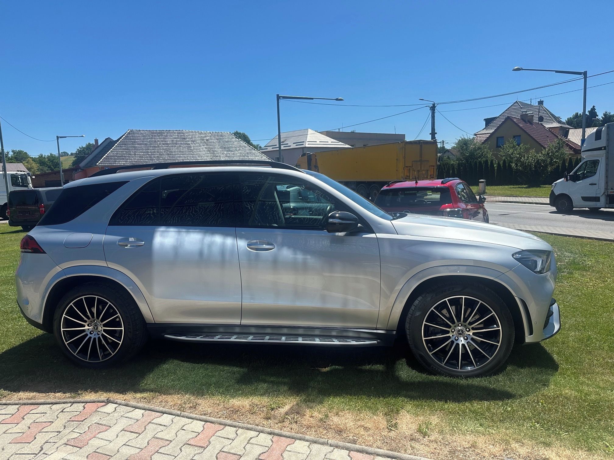 Mercedes-Benz GLE, 400D 4MATIC / AMG / DPH / ČR - fotka 5