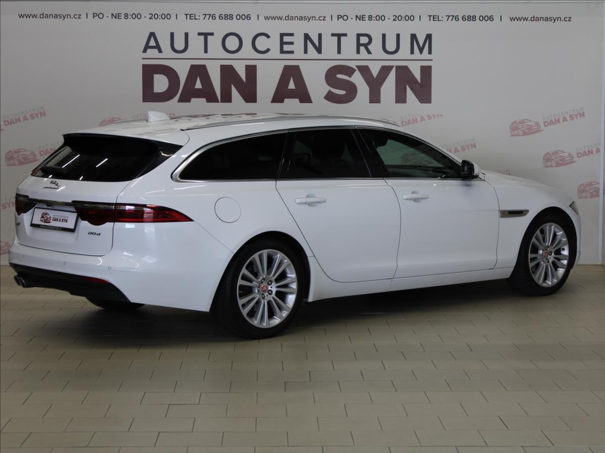 Jaguar XF, 2,0 d 132KW NAVI, KŮŽE, AUT, - fotka 4