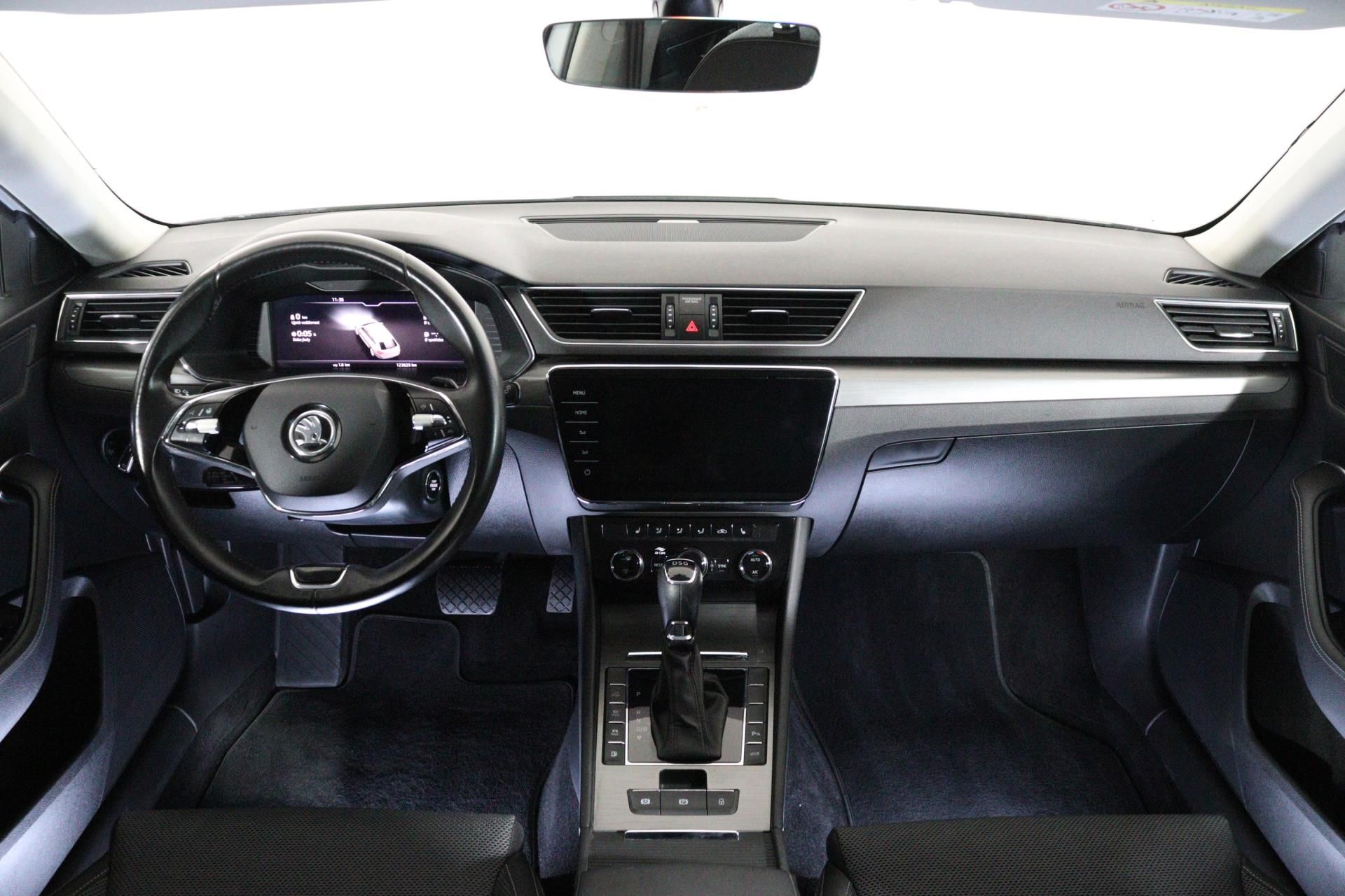 Škoda Superb, COMBI iV STYLE 1,4 TSI 115 kW - fotka 5