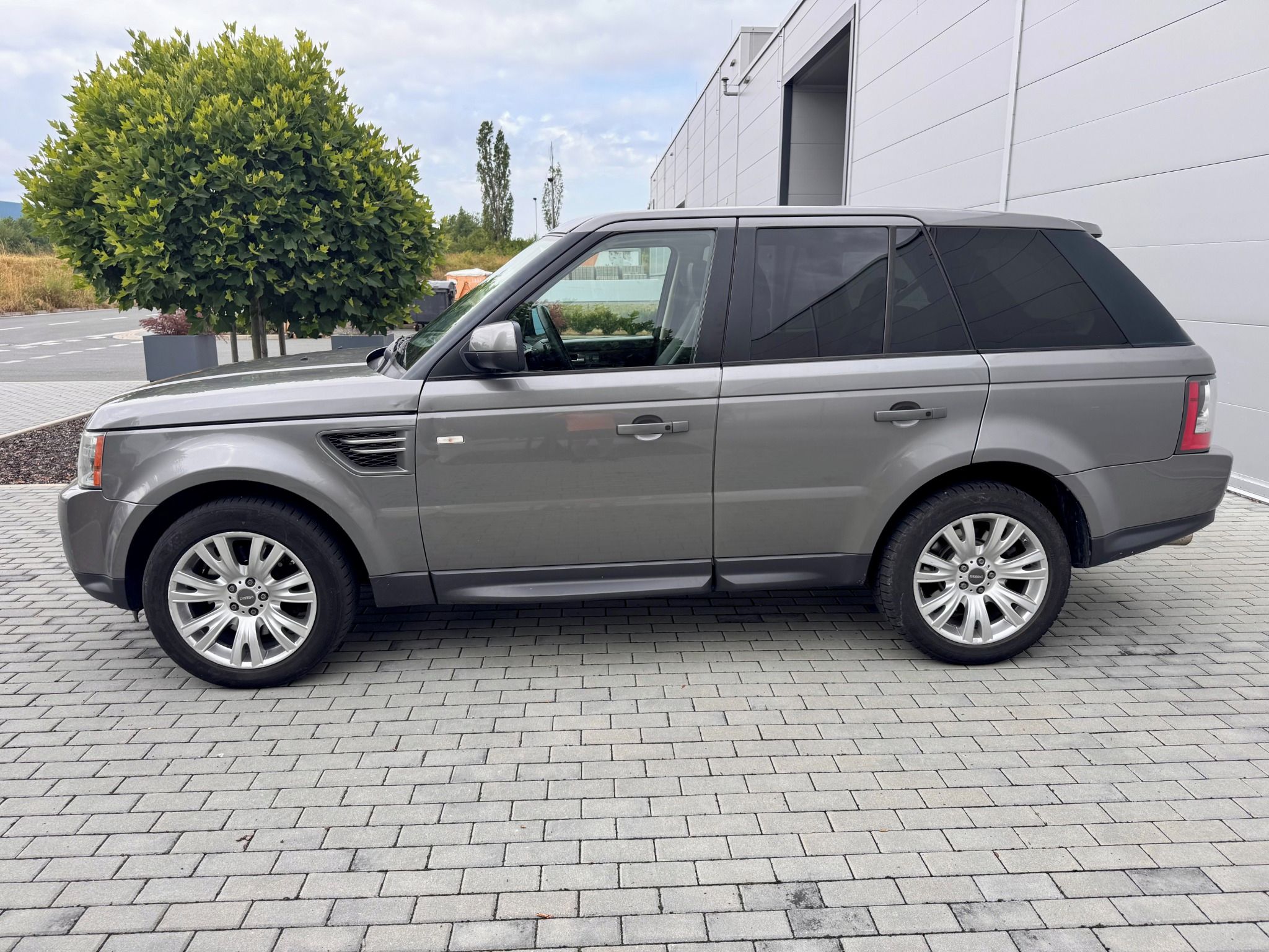 Land Rover Range Rover Sport, 3.0 TDV6 180kW 4x4 SPORT HSE - fotka 5