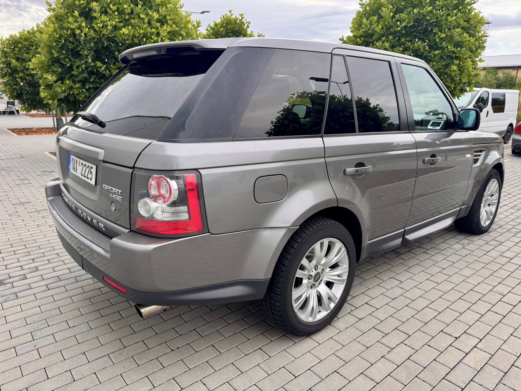 Land Rover Range Rover Sport, 3.0 TDV6 180kW 4x4 SPORT HSE - fotka 6