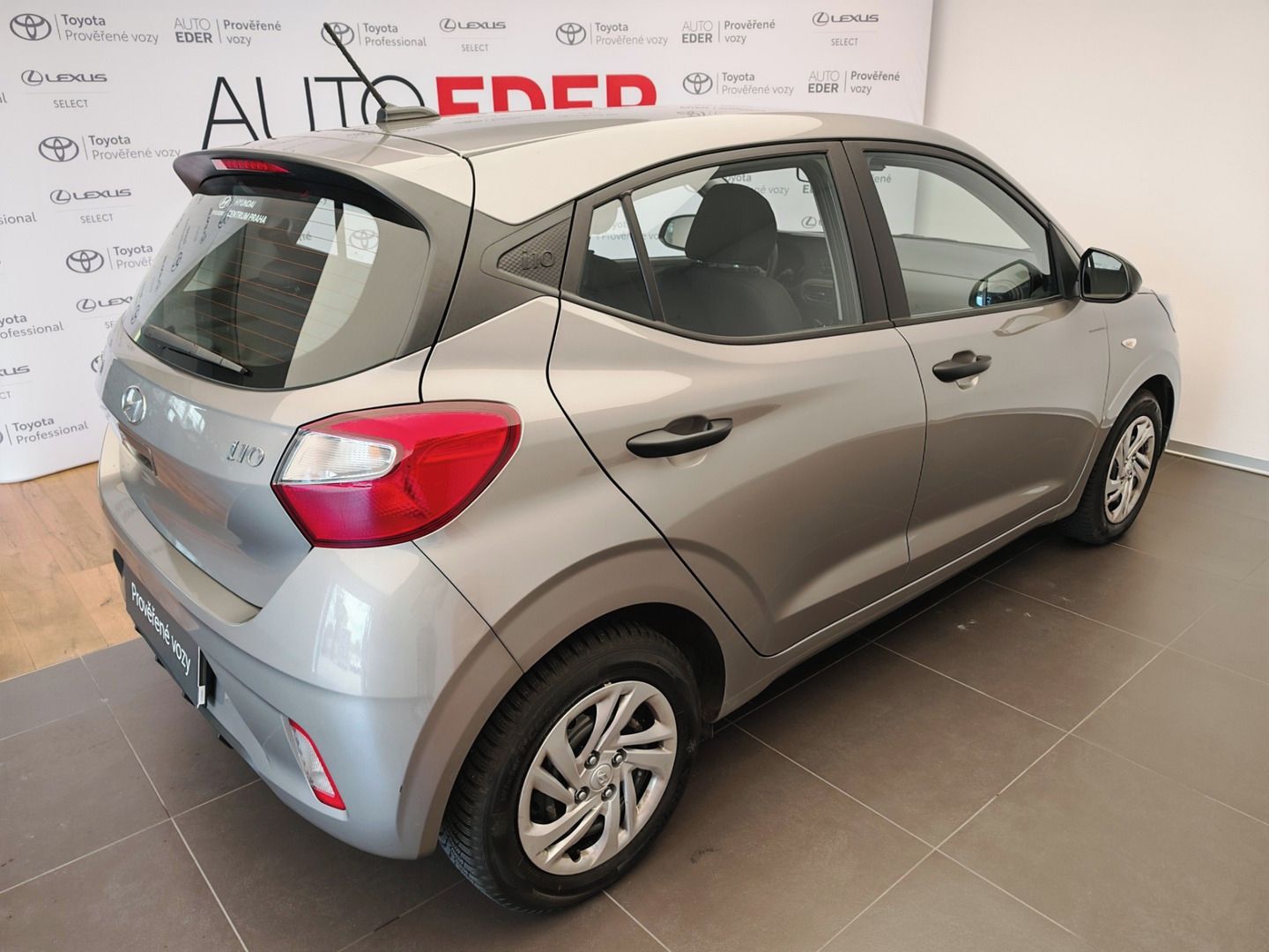Hyundai i10, 1.0 Benzin, automat - fotka 4