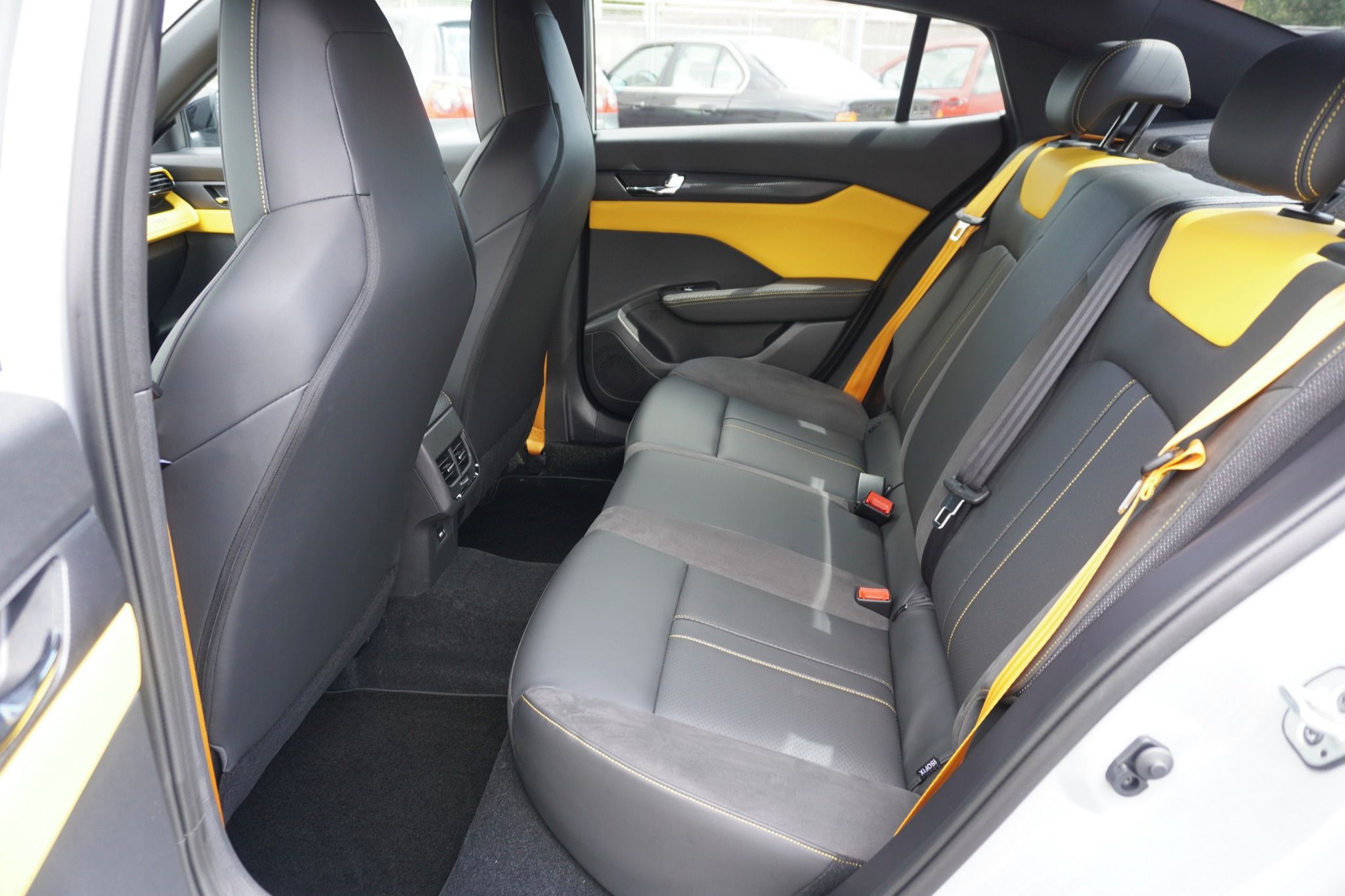 Dongfeng Shine, E3 1.5T 145kw AT - fotka 6