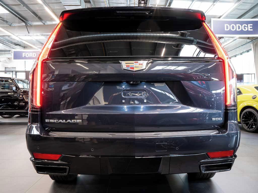 Cadillac Escalade, 6.2 ESV Sport Platinum NVision - fotka 4