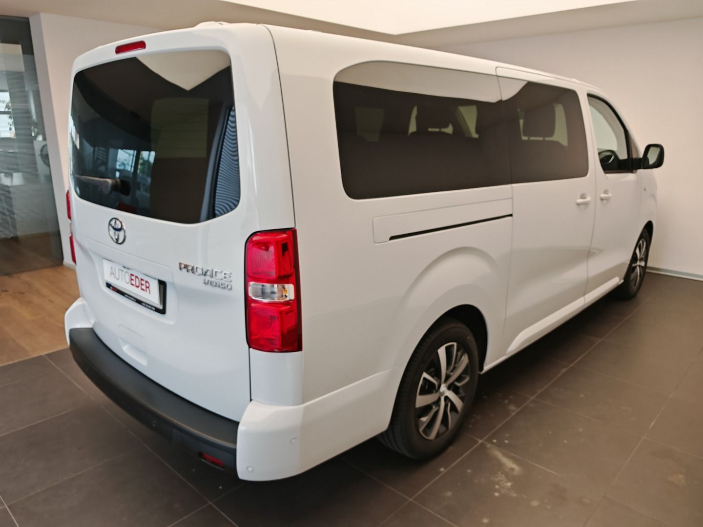 Toyota Proace, 2.0L Diesel 144 - 4x2 - 6 MT - fotka 5