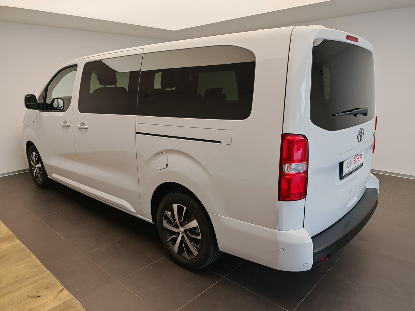 Toyota Proace, 2.0L Diesel 144 - 4x2 - 6 MT - fotka 6