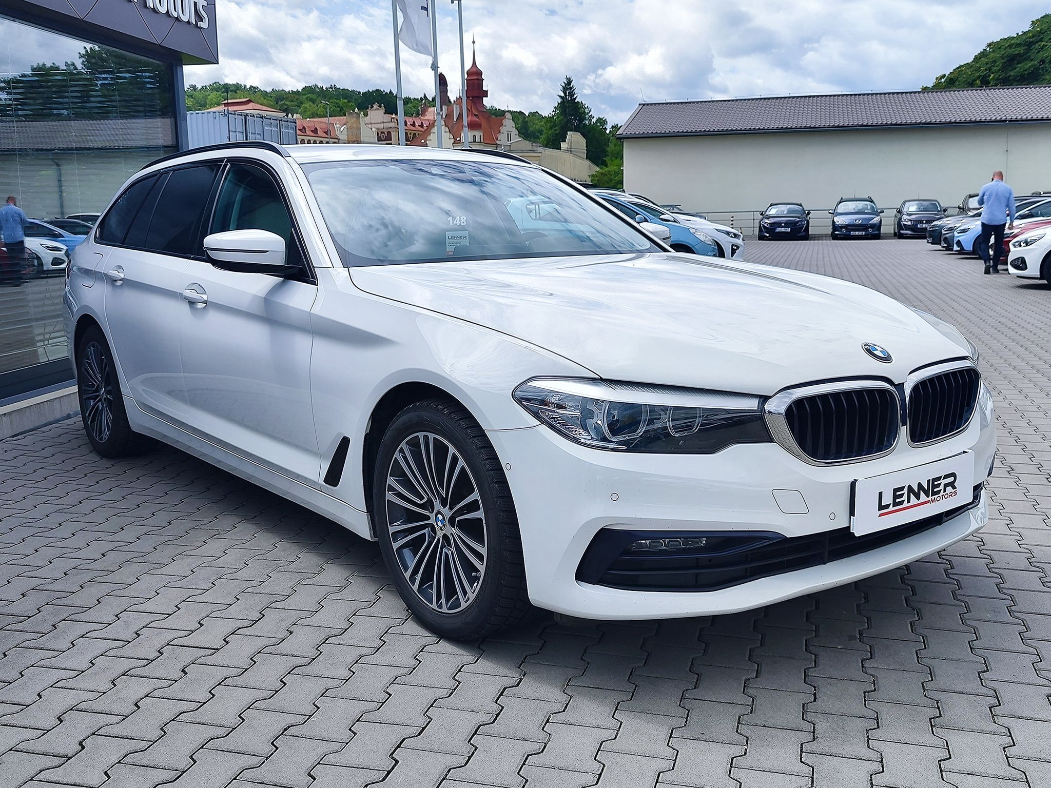BMW Řada 5, 2.0d/140kW 520d Sportline - fotka 3