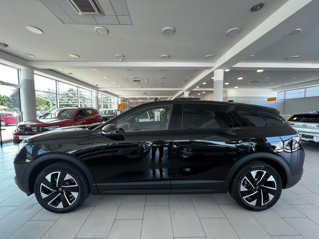 Opel Grandland, GS Hybrid 1,2T 145k Automat+ZP - fotka 4