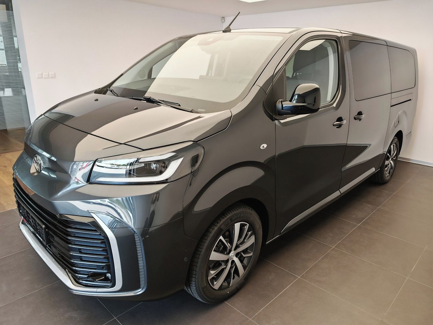 Toyota Proace, 5D - L2 - 2.0L Diesel 177 - 8