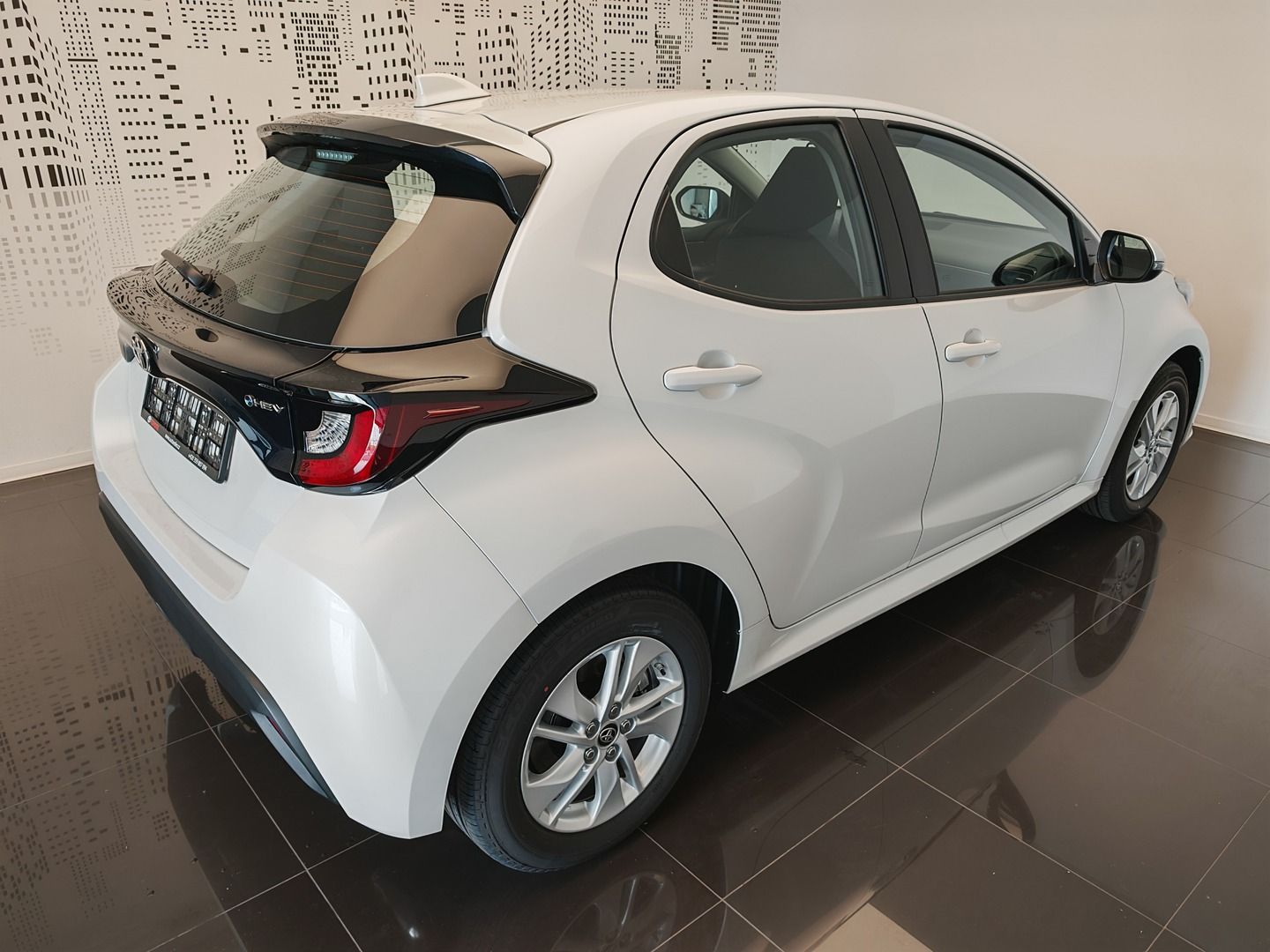 Toyota Yaris, 1.5 Hybrid Comfort - fotka 4