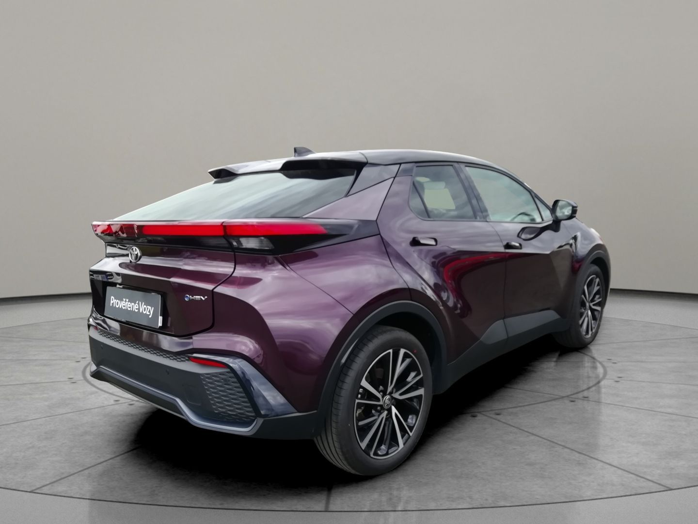 Toyota C-HR, 1,8 HEV Executive FWD - fotka 2