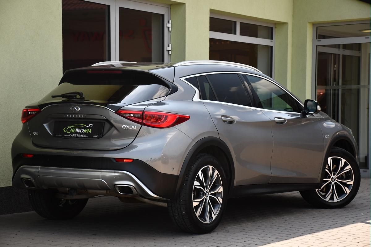 Infiniti QX30, 220 CDI 4MATIC PANO ACC - fotka 5