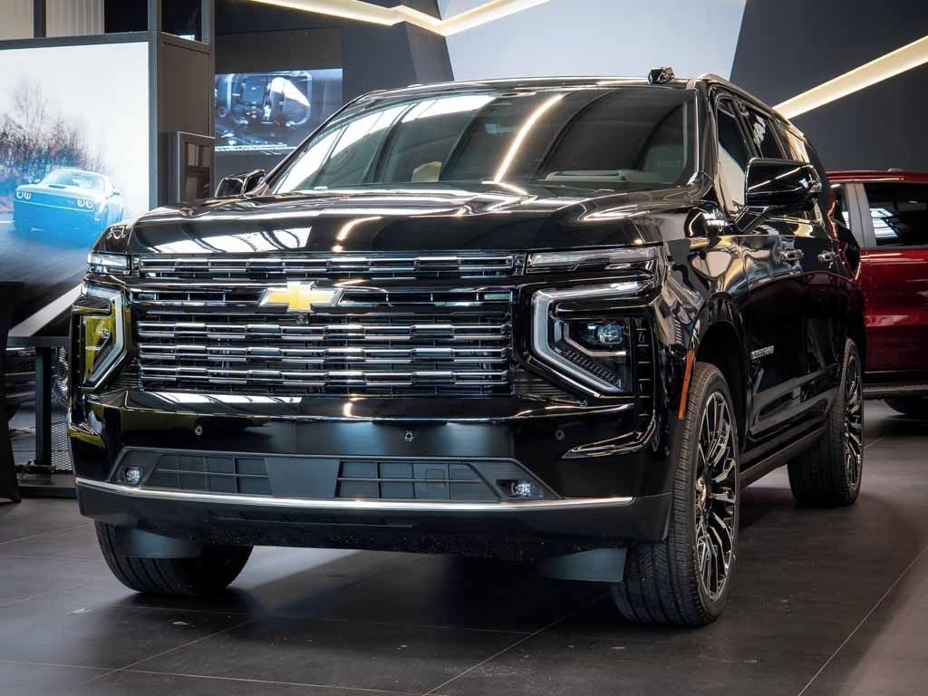 Chevrolet Suburban, 6.2 V8 High Country 24" alu