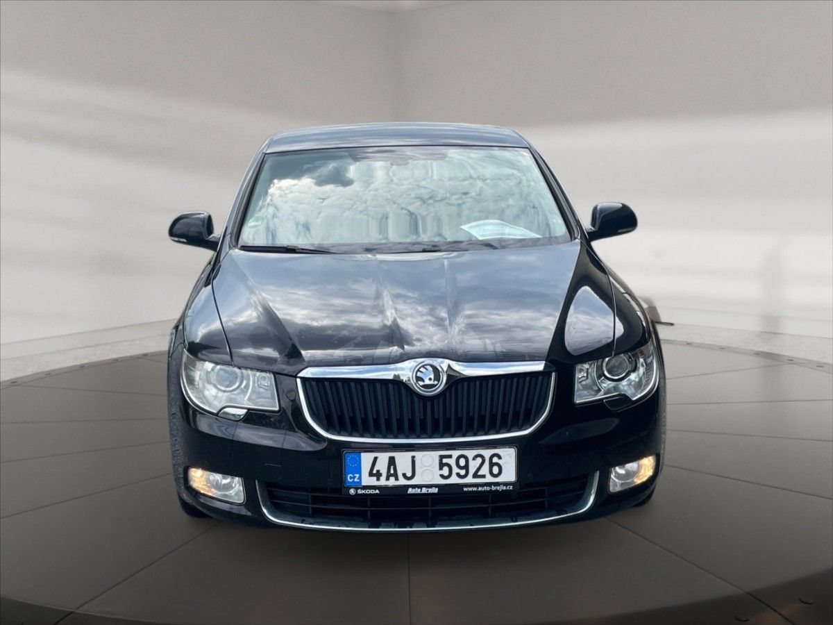 Škoda Superb, 2,0 TDI Elegance 4x4 DSG - fotka 2