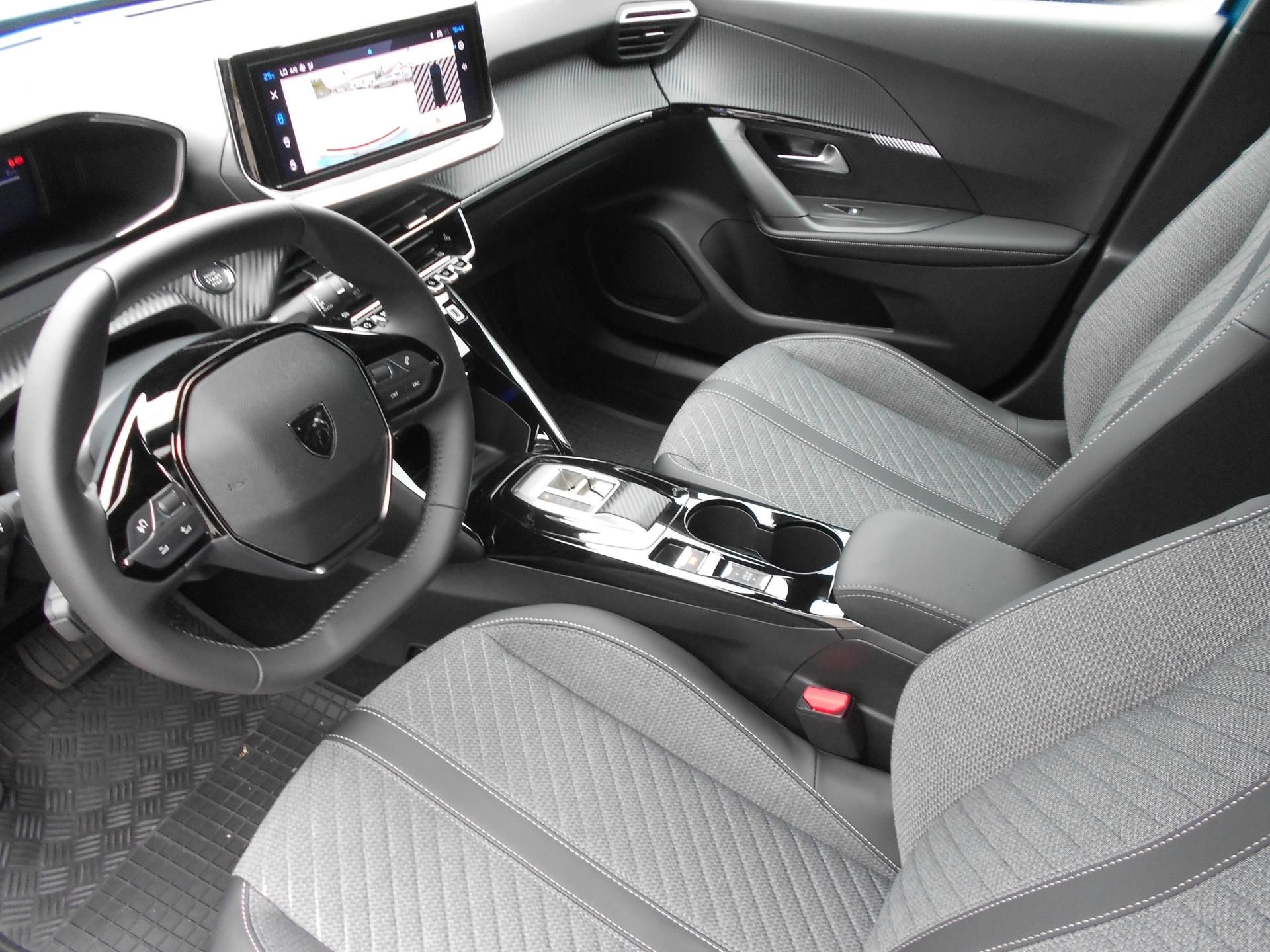Peugeot 2008, ALLURE Elektromotor 115 kW / 1 - fotka 3