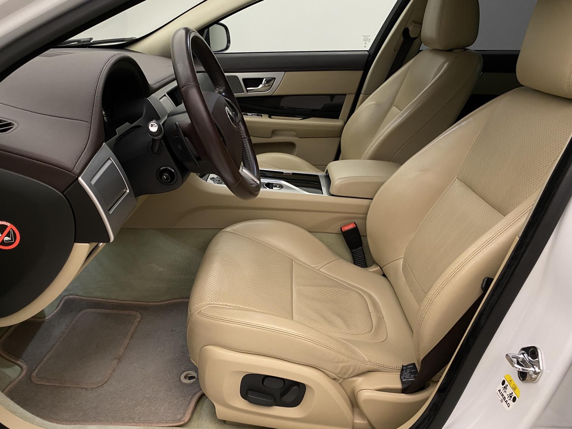 Jaguar XF, 3.0 V6D AUT CZ - fotka 3