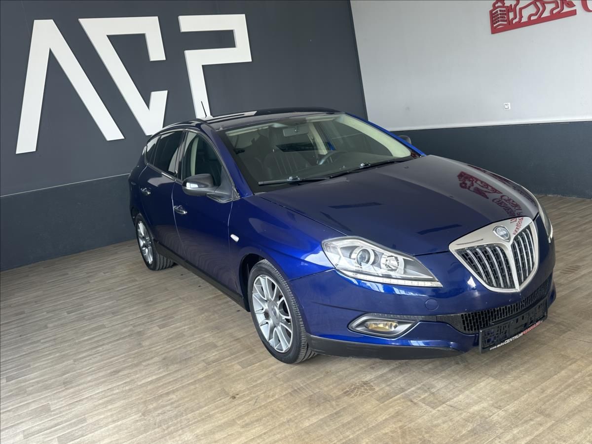 Lancia Delta, 1,6JTD*Automat*KLima*LED* - fotka 4