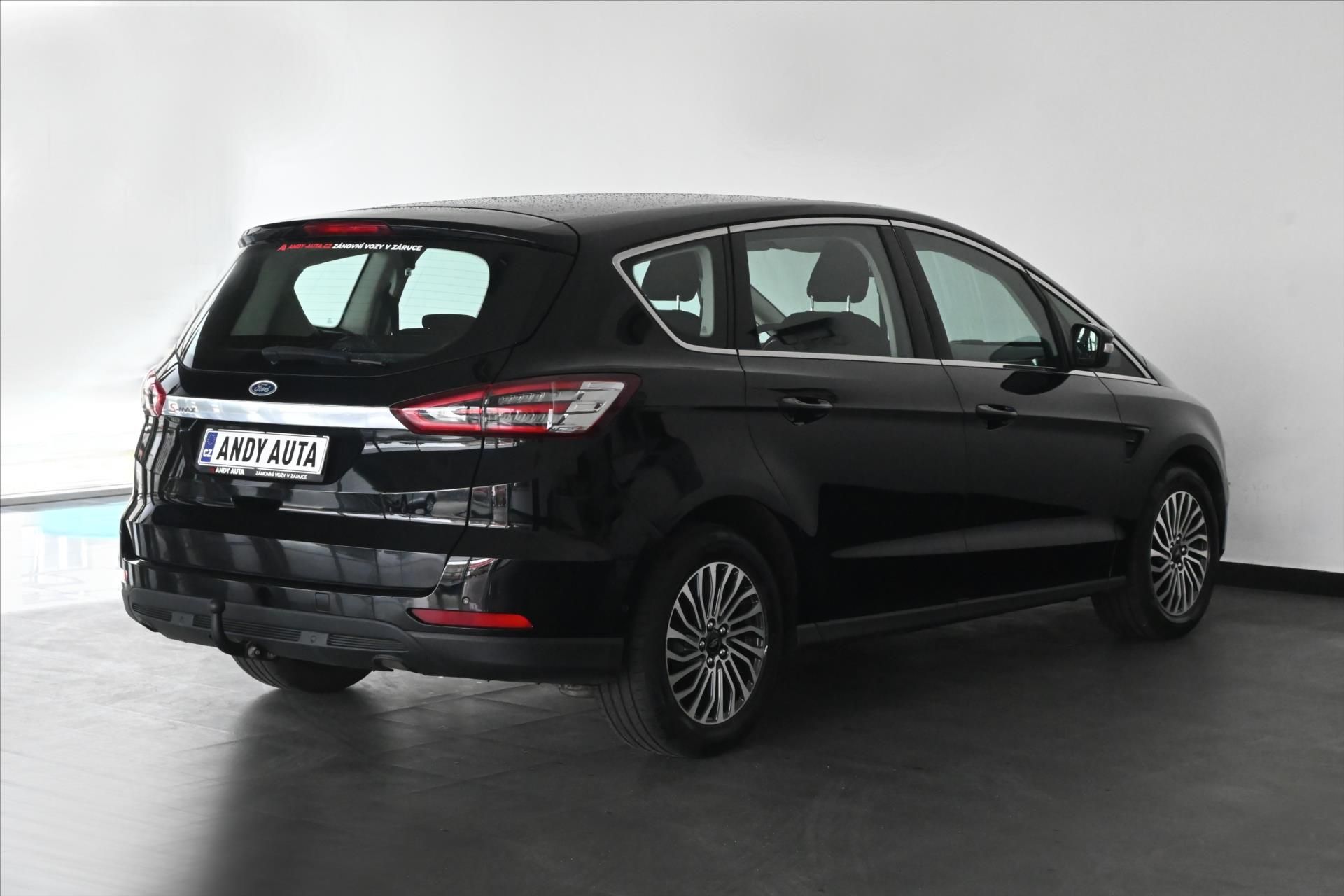 Ford S-MAX, 2,0 EcoBlue 110 kW AT8 Titaniu - fotka 3