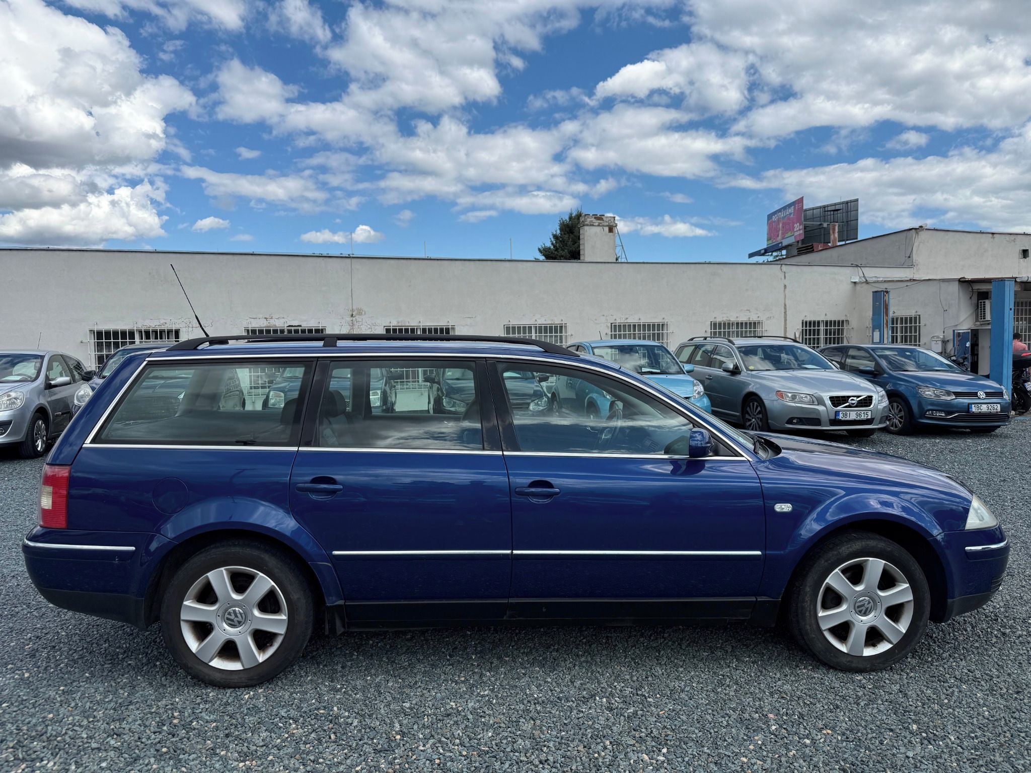 Volkswagen Passat, 2.0i Highline - fotka 3