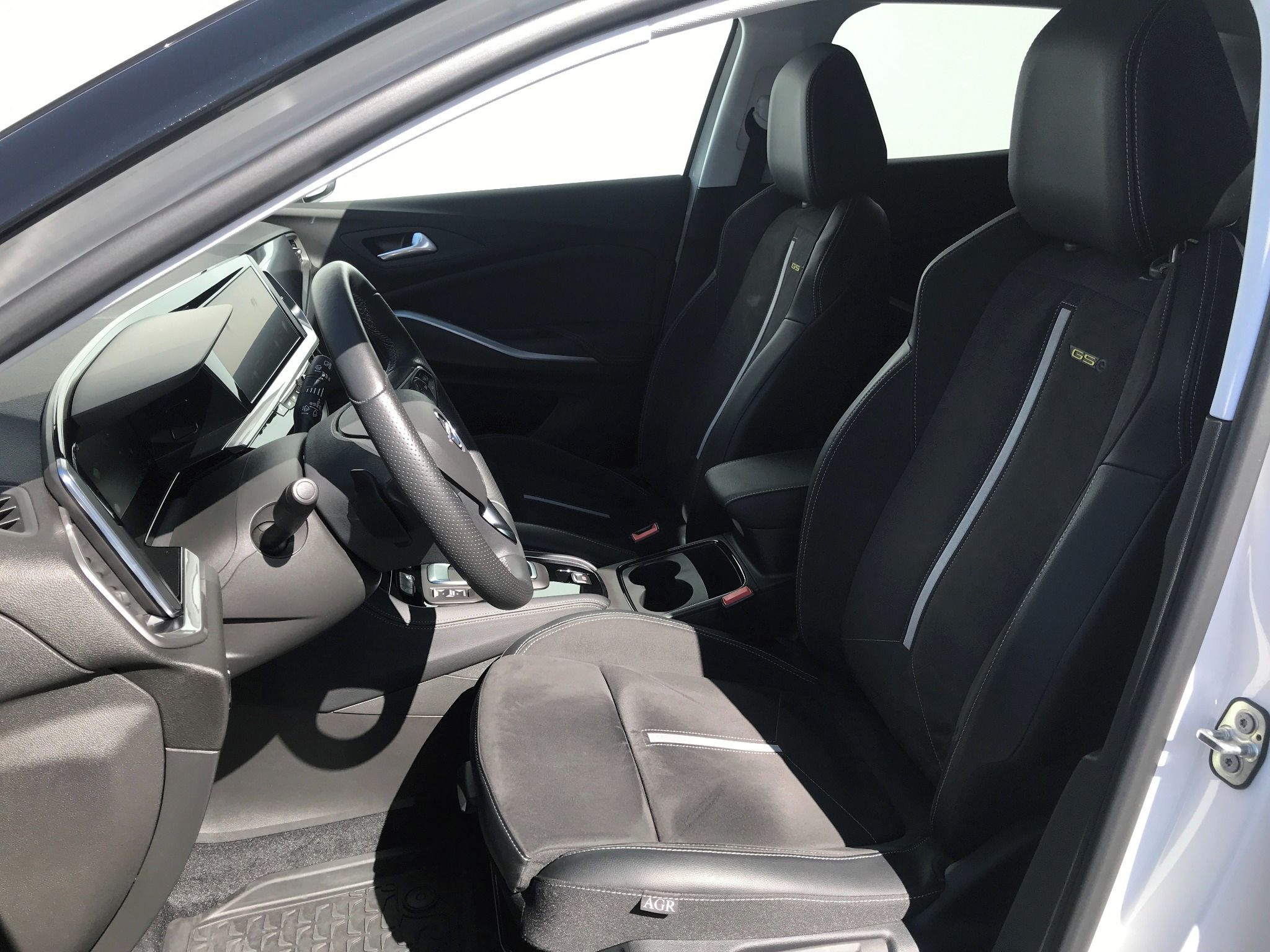 Opel Grandland X, 4x4 8°AUT 221kW GSe+FSD - fotka 6
