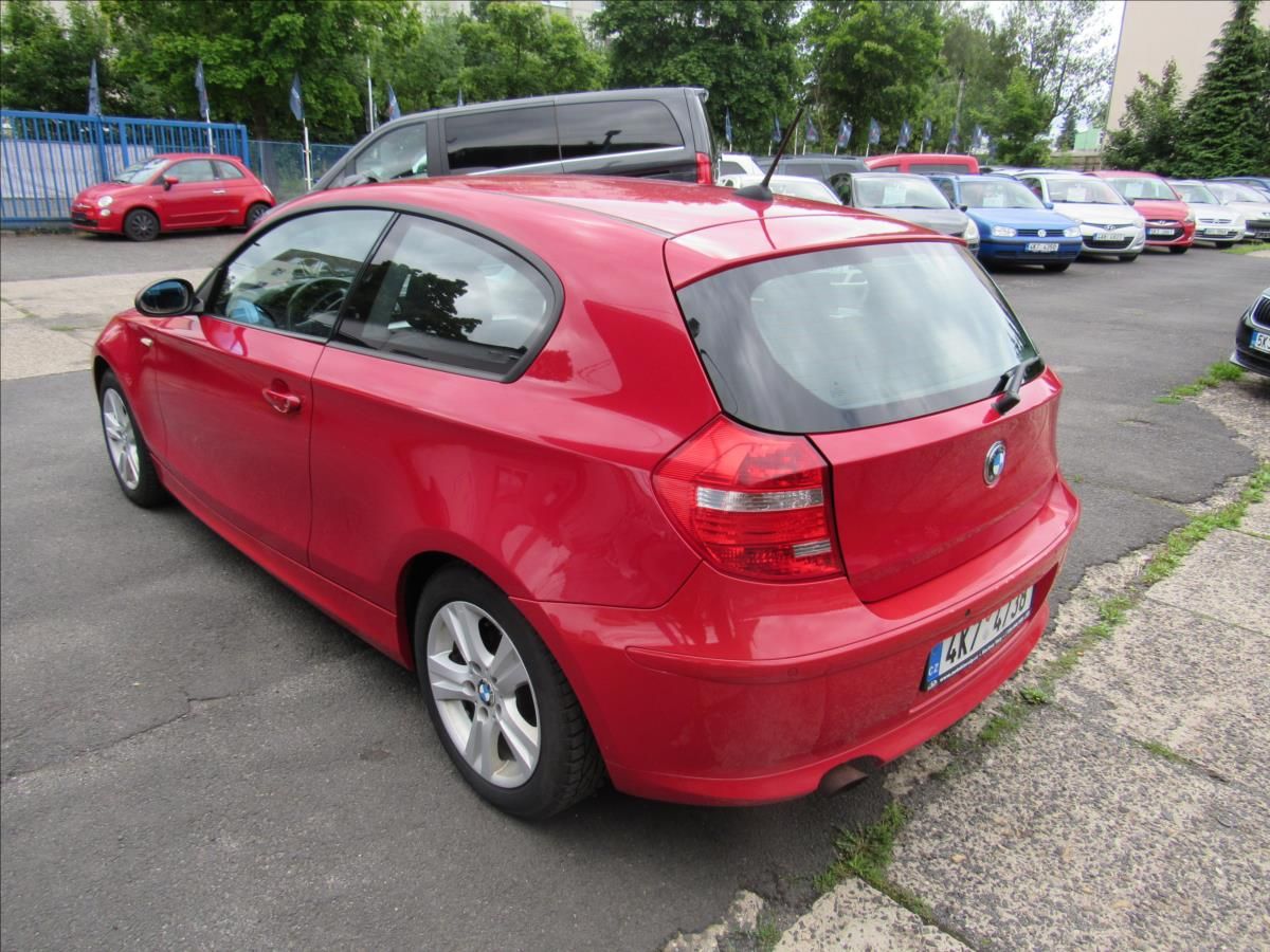 BMW Řada 1, 1,6 90kW 116I - fotka 4