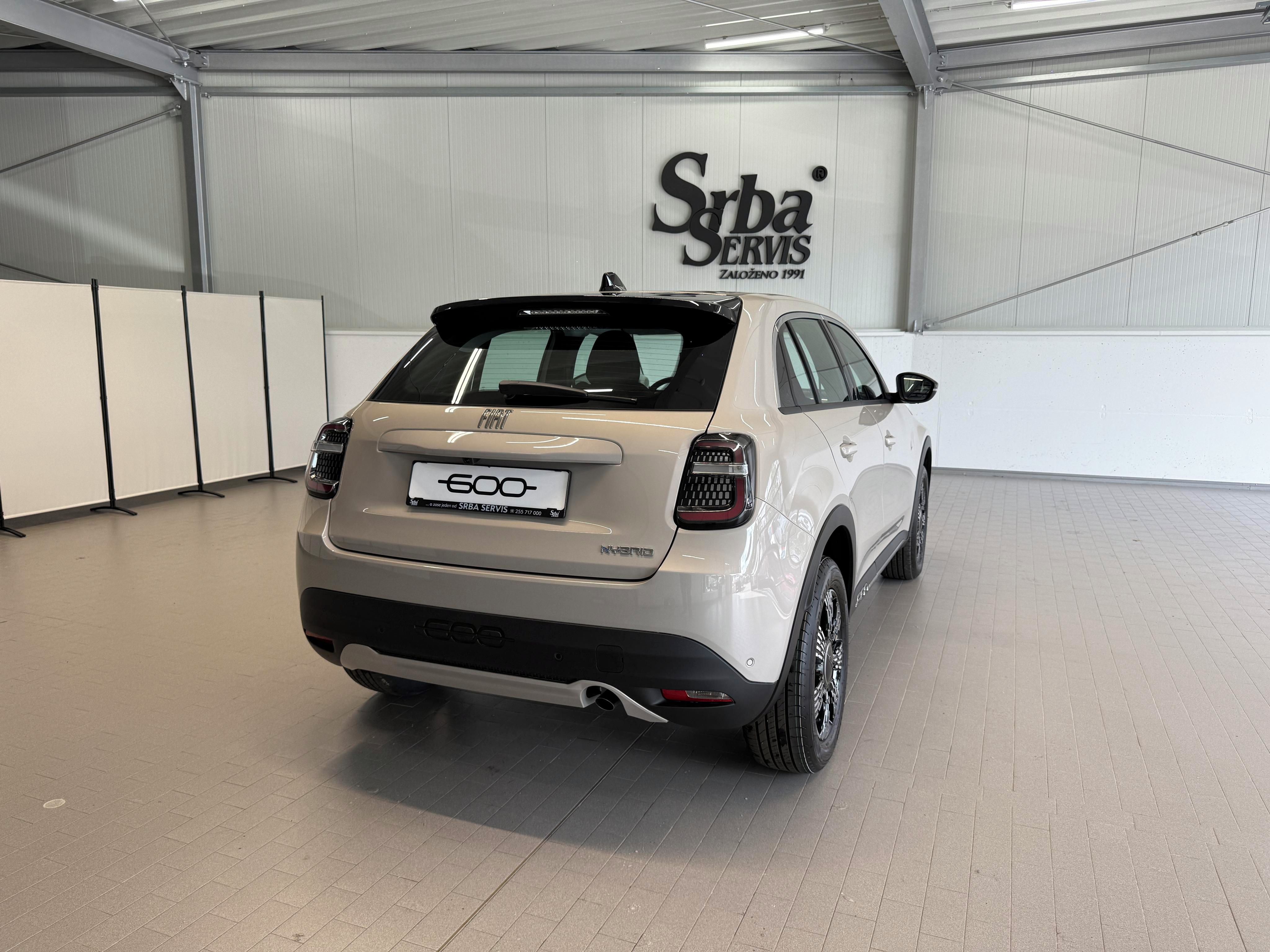 Fiat 600, 1.2 Turbo Hybrid 110k MHEV eDC - fotka 4