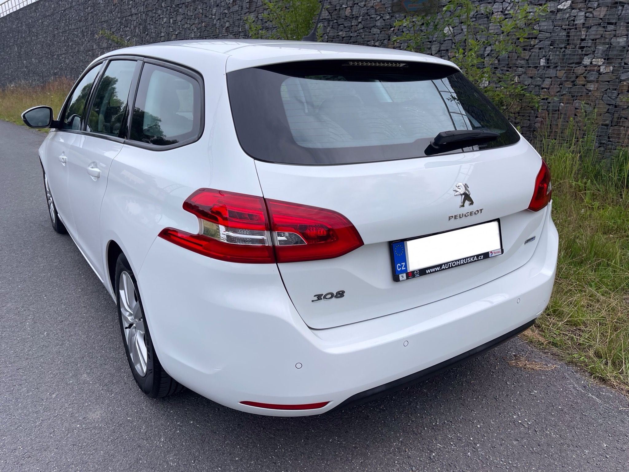 Peugeot 308, 1,6 HDi automat navi s.kniha - fotka 5