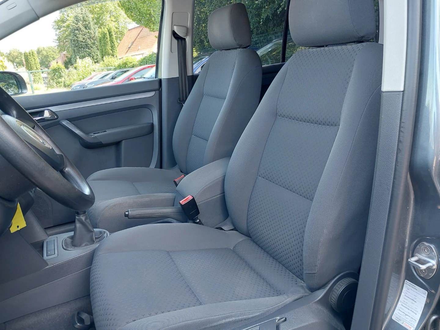 Volkswagen Touran, 1.6 Mpi 75KW VYHŘ. SEDA. TAŽNÉ - fotka 2