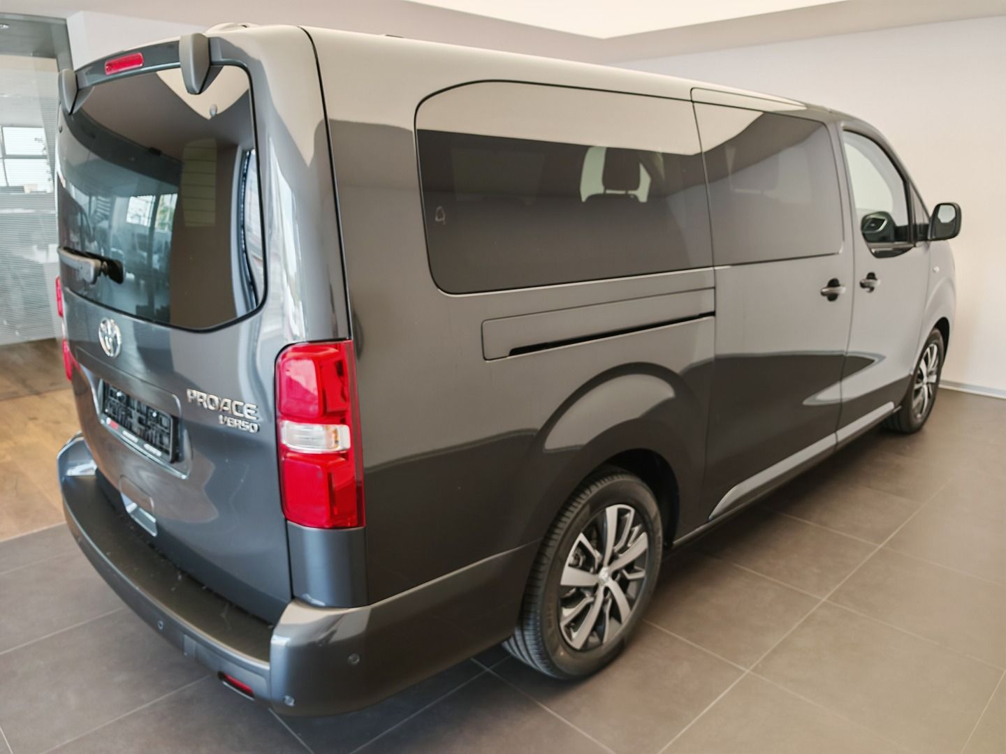 Toyota Proace, 5D - L2 - 2.0L Diesel 177 - 8 - fotka 5