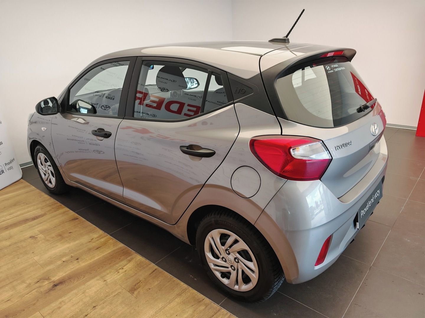 Hyundai i10, 1.0 Benzin, automat - fotka 6