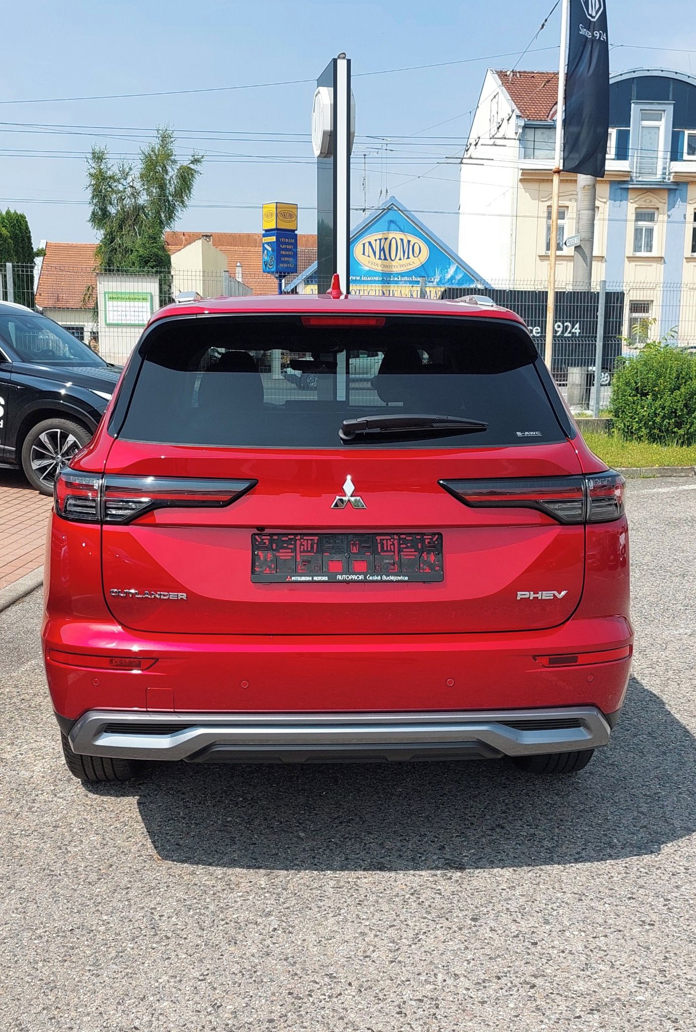 Mitsubishi Outlander, PHEV 2,4L INTENSE - fotka 3