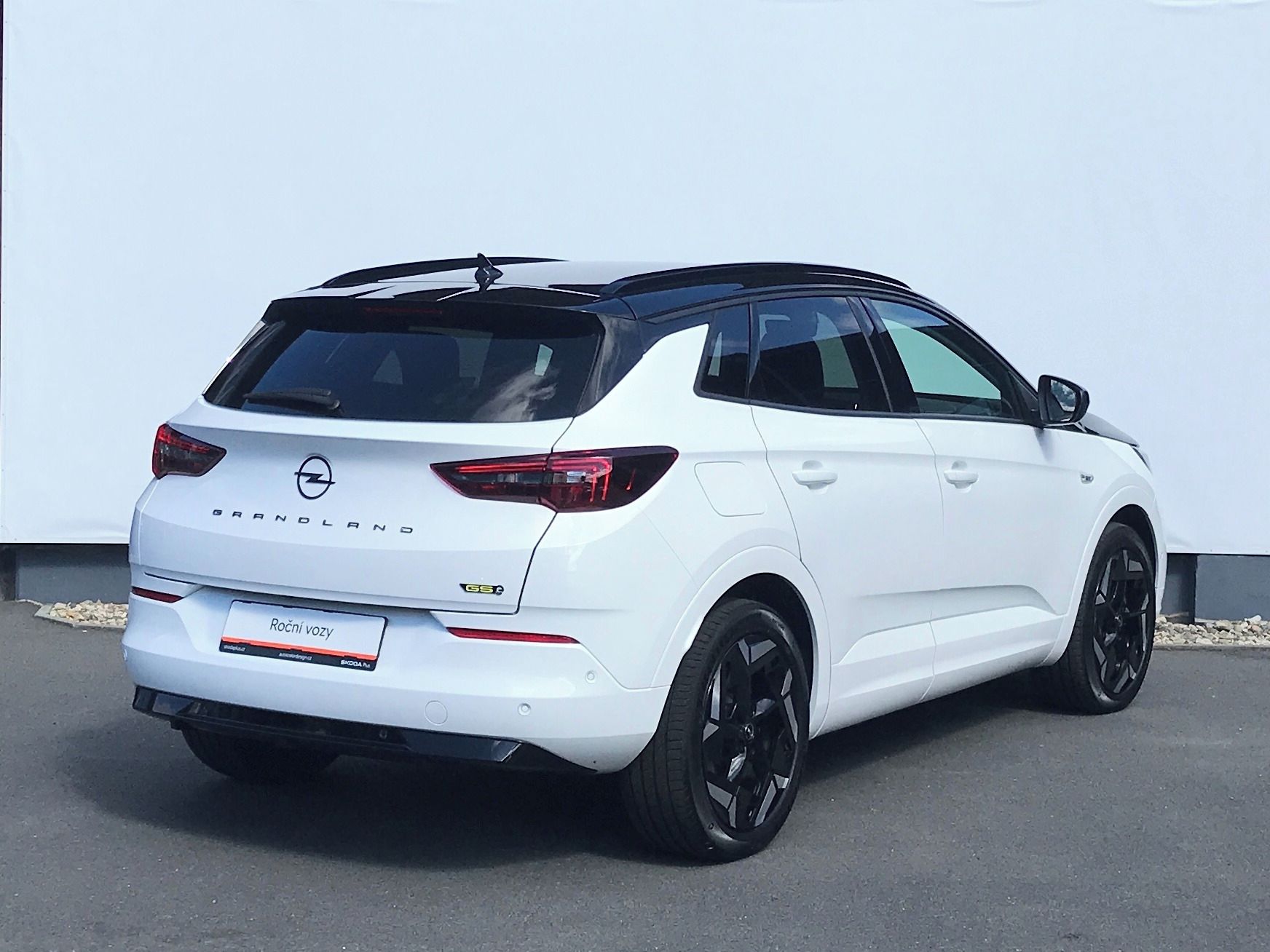 Opel Grandland X, 4x4 8°AUT 221kW GSe+FSD - fotka 2