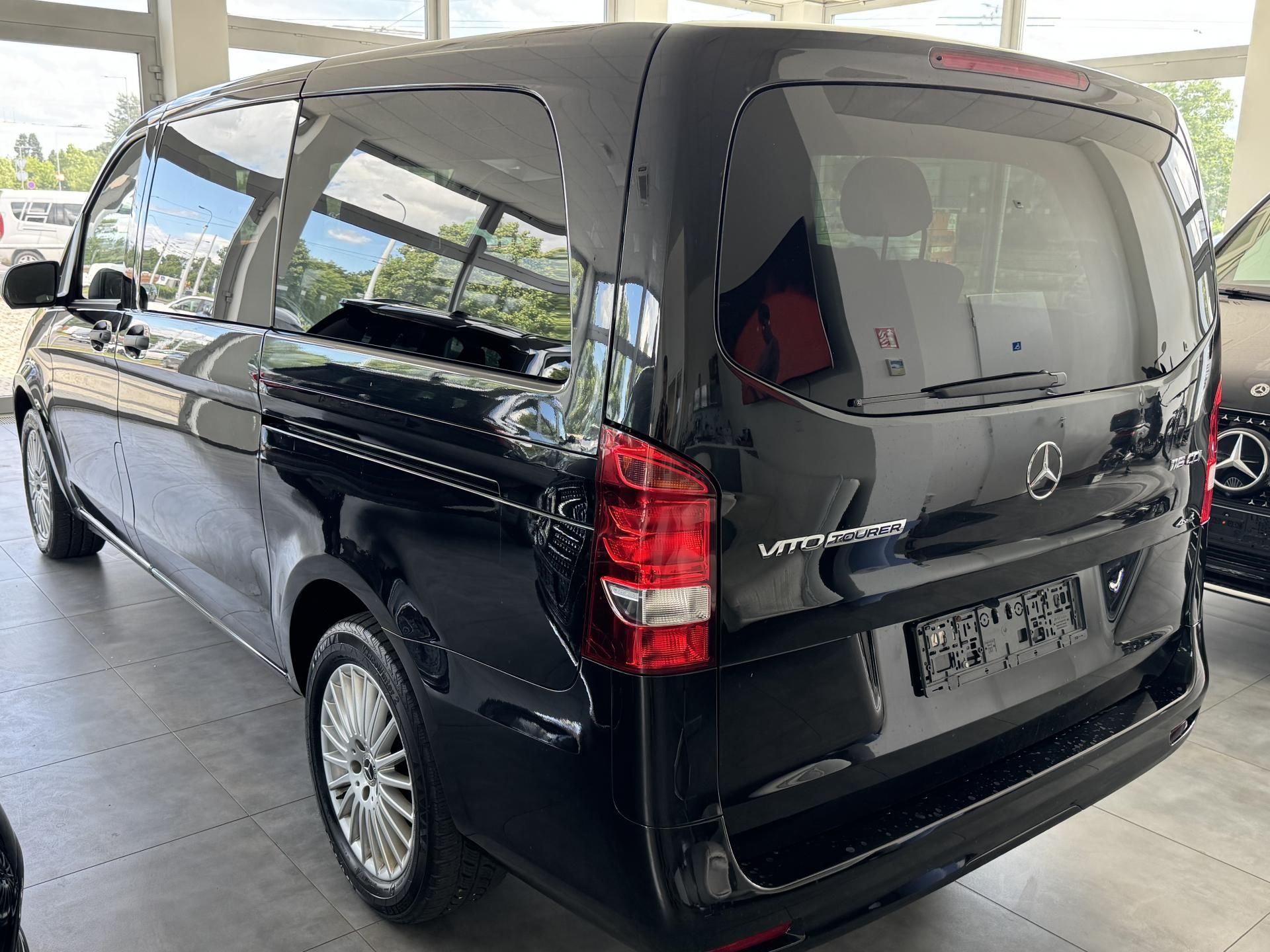 Mercedes-Benz Vito, TOURER 116CDi Aut 4x4 9.MÍST L - fotka 5